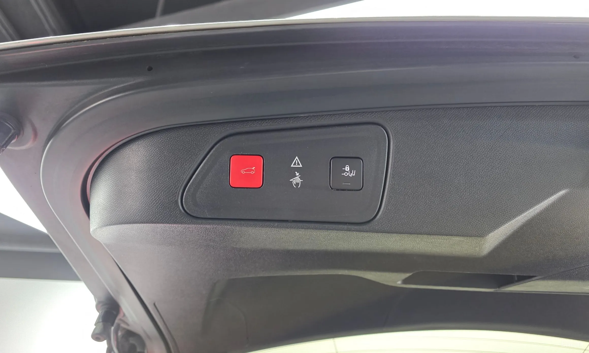 Peugeot 3008 2nd generation превью 19