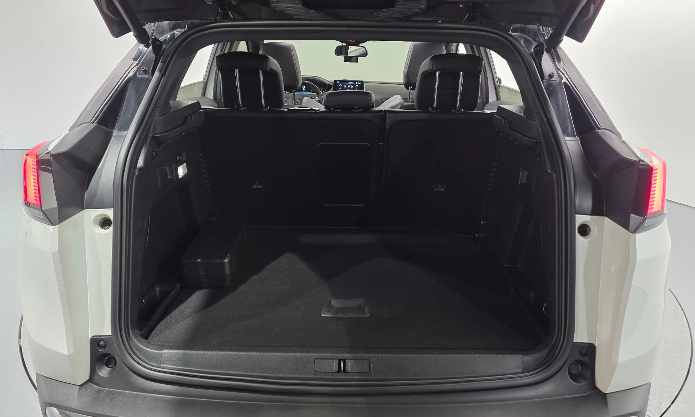 Peugeot 3008 2nd generation превью 20