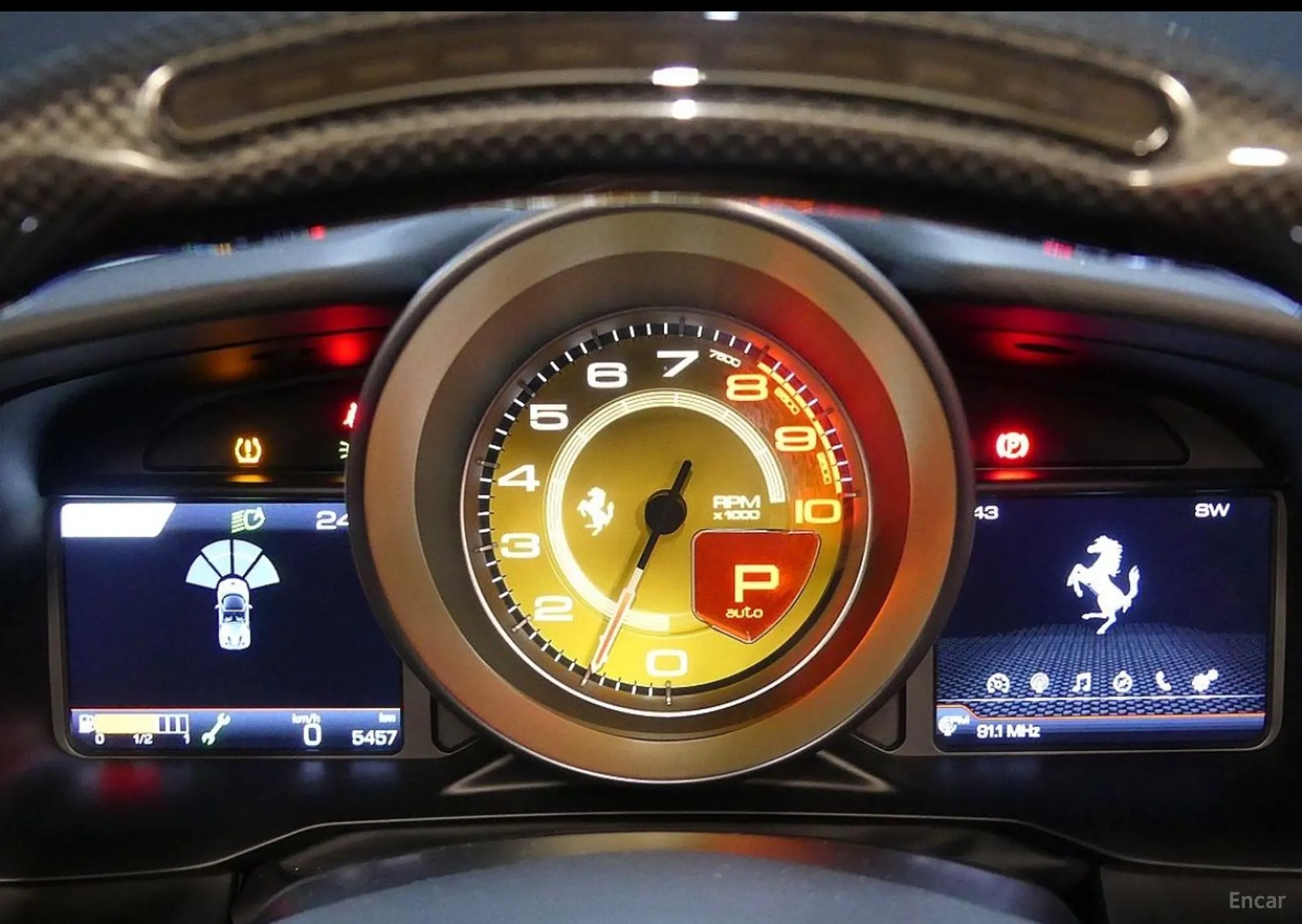 Ferrari F8 Spider превью 10