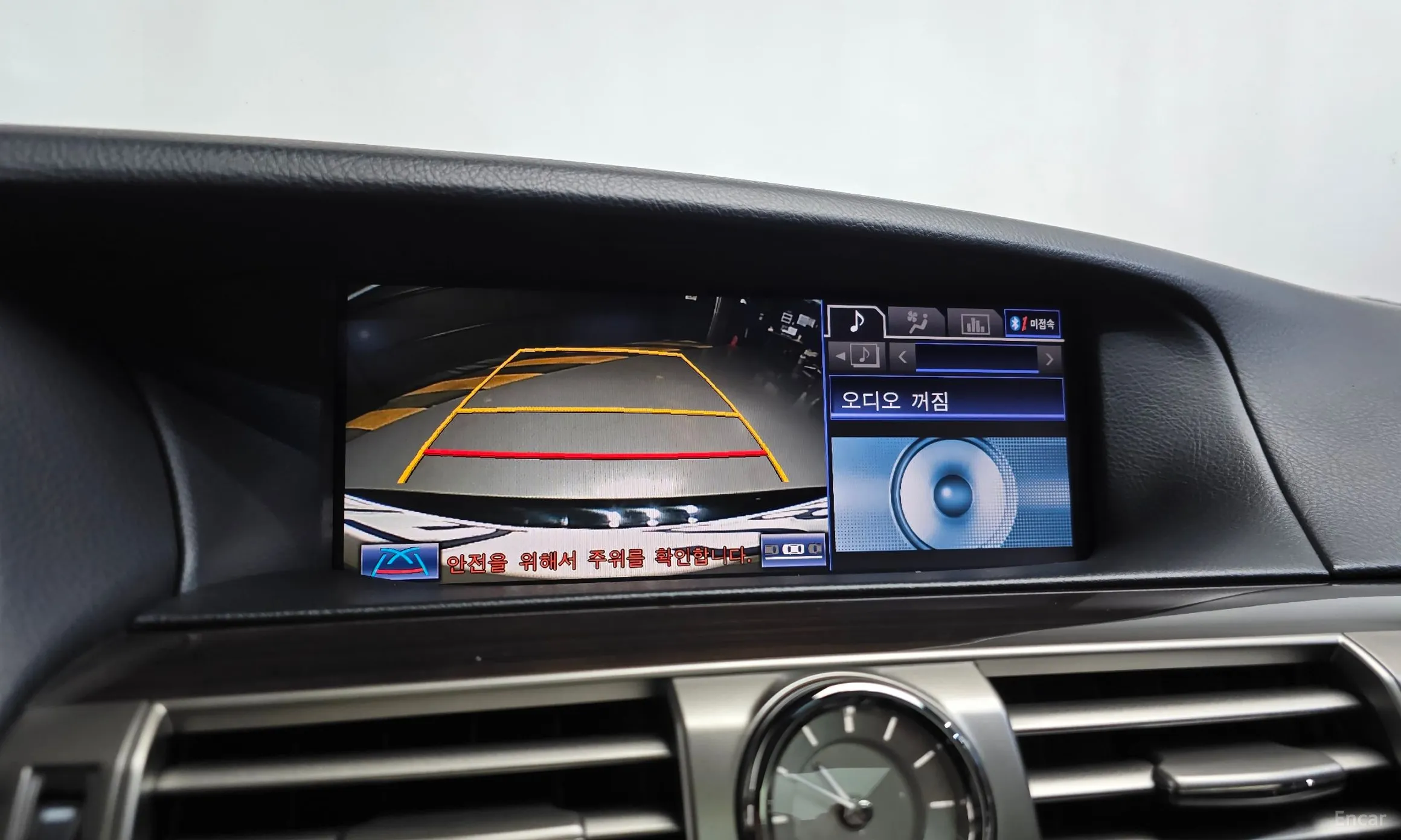 Lexus LS460 превью 15