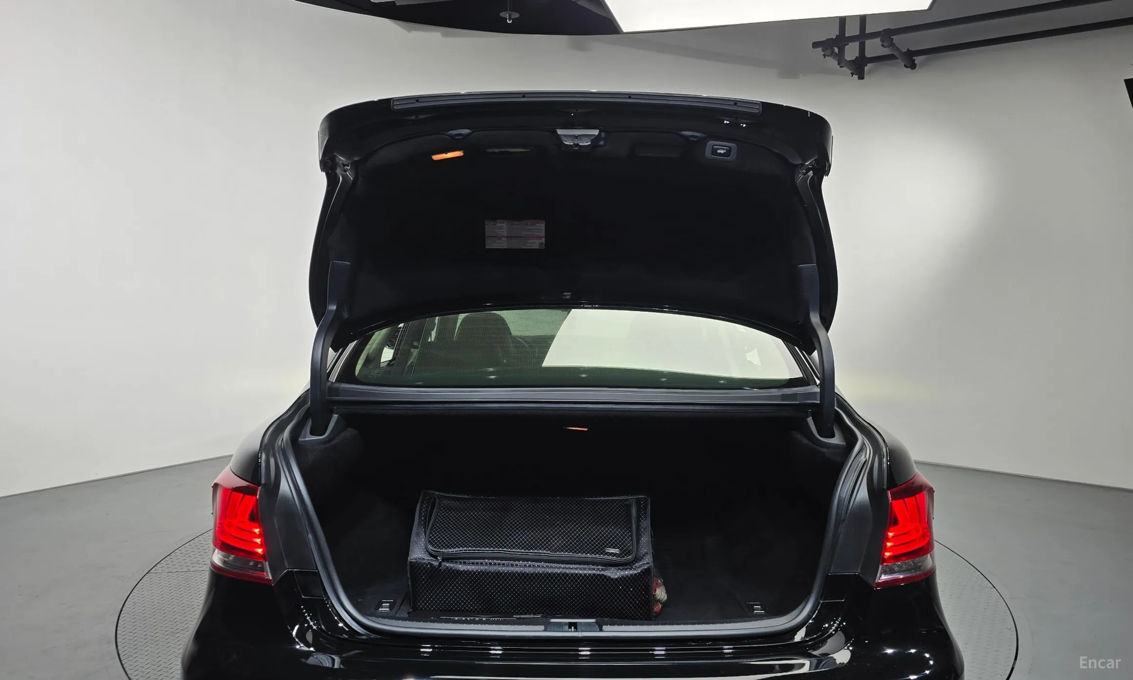 Lexus LS460 превью 18