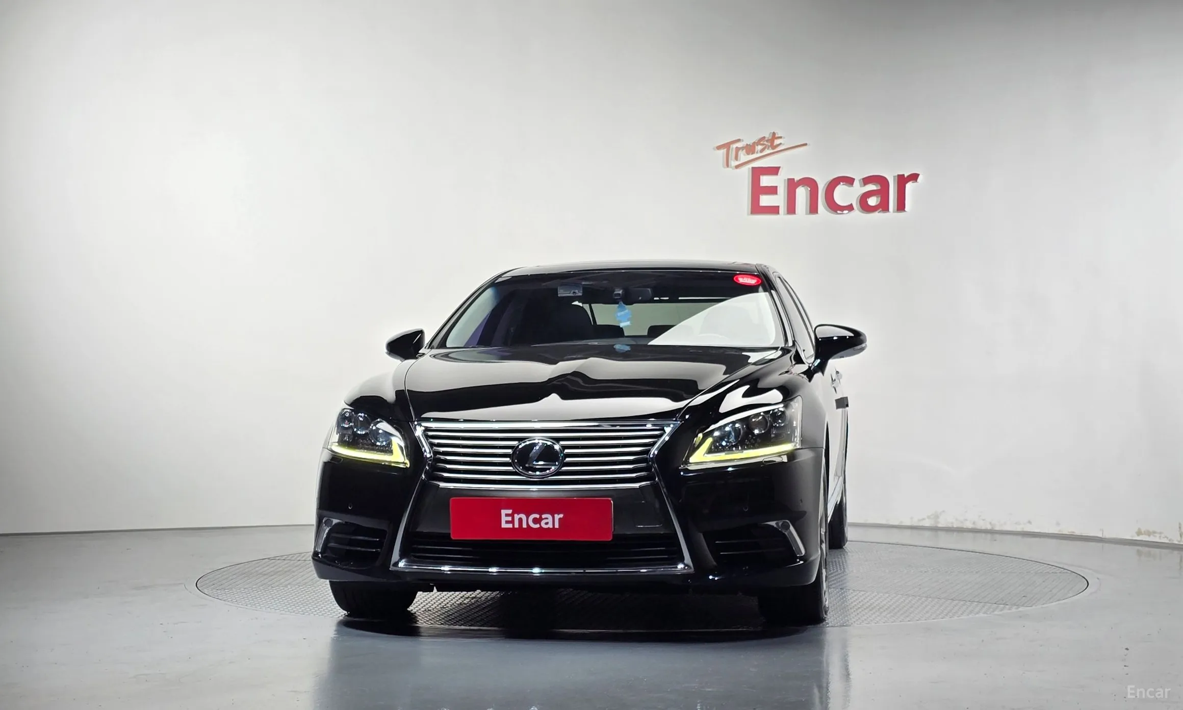 Lexus LS460 превью 3