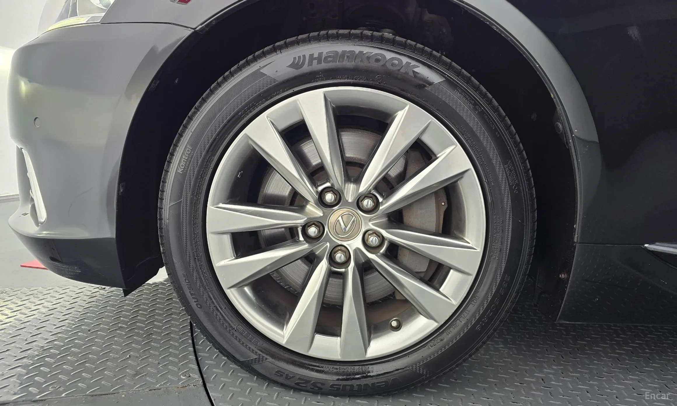 Lexus LS460 превью 5