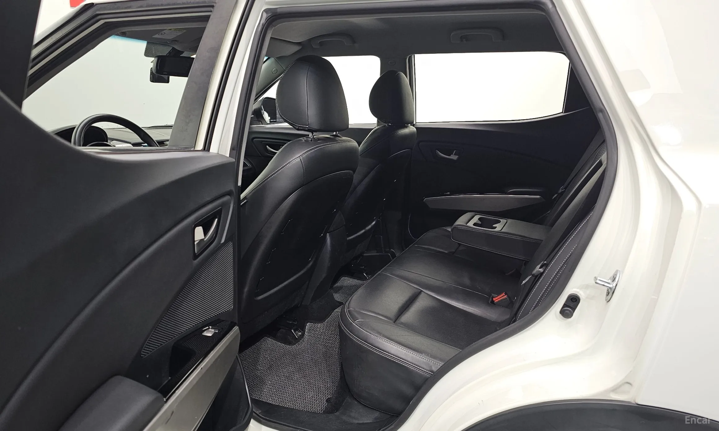 KG Mobility (SsangYong) Tivoli Armor превью 11