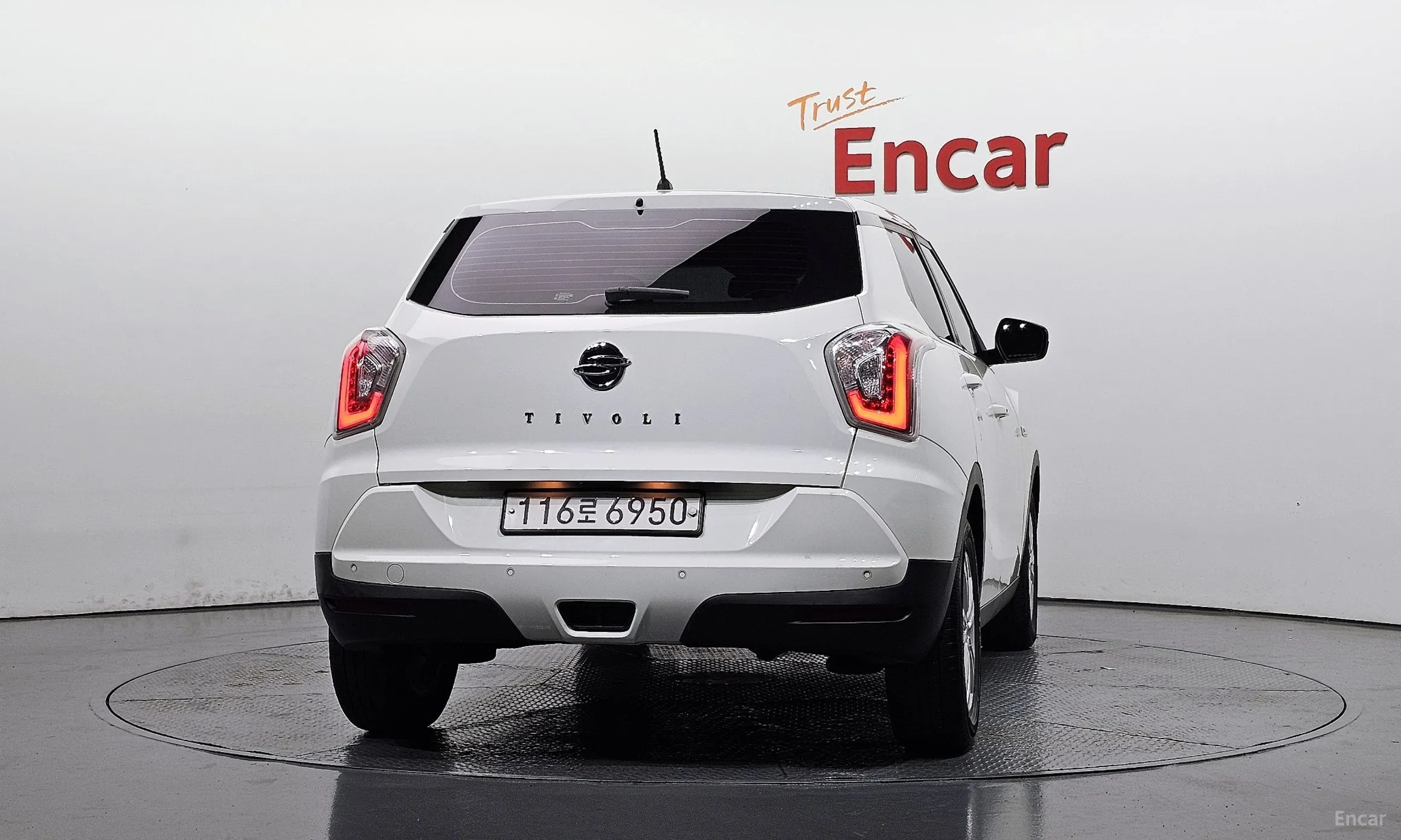 KG Mobility (SsangYong) Tivoli Armor превью 4
