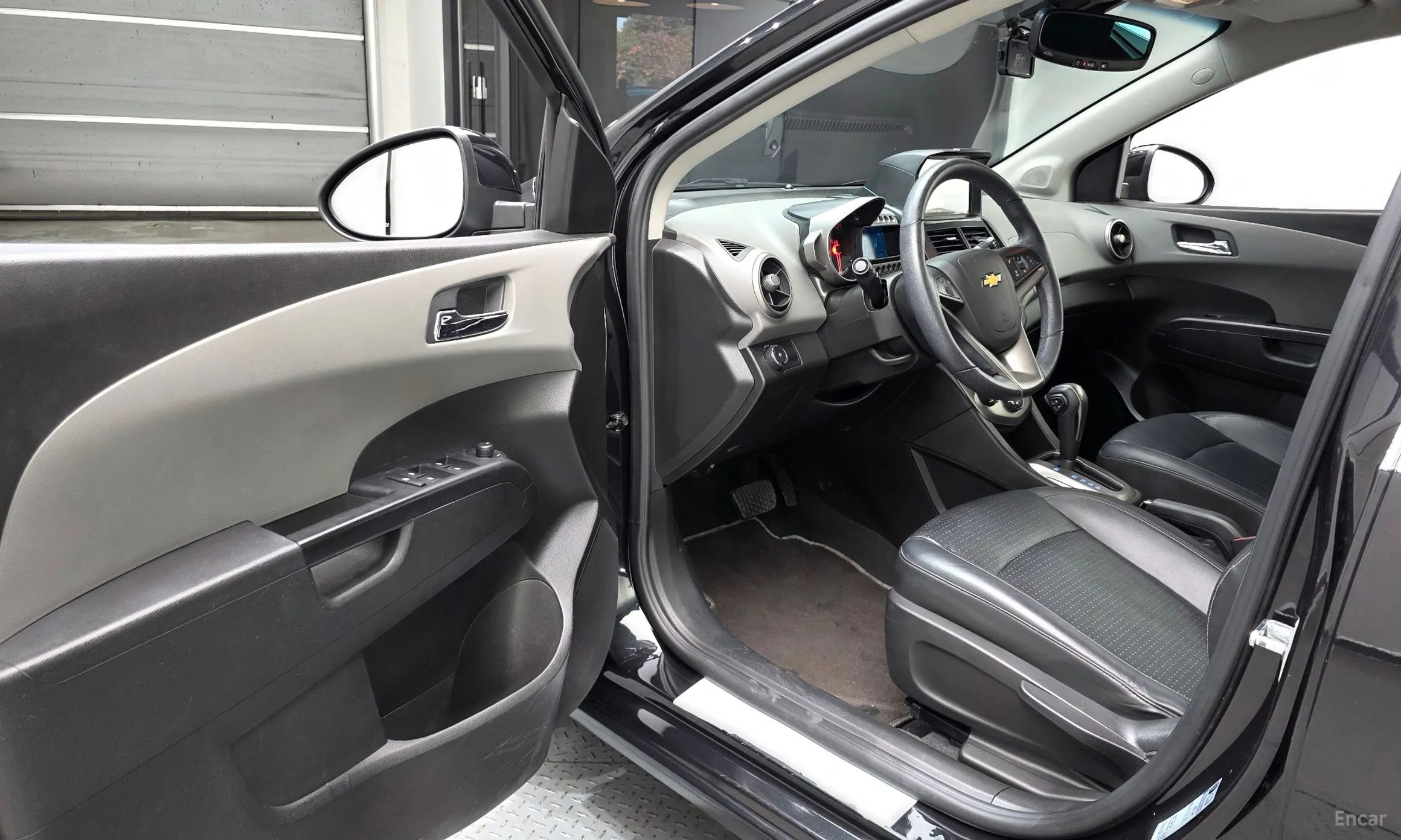 Chevrolet (GM Daewoo) Aveo Hatchback превью 10