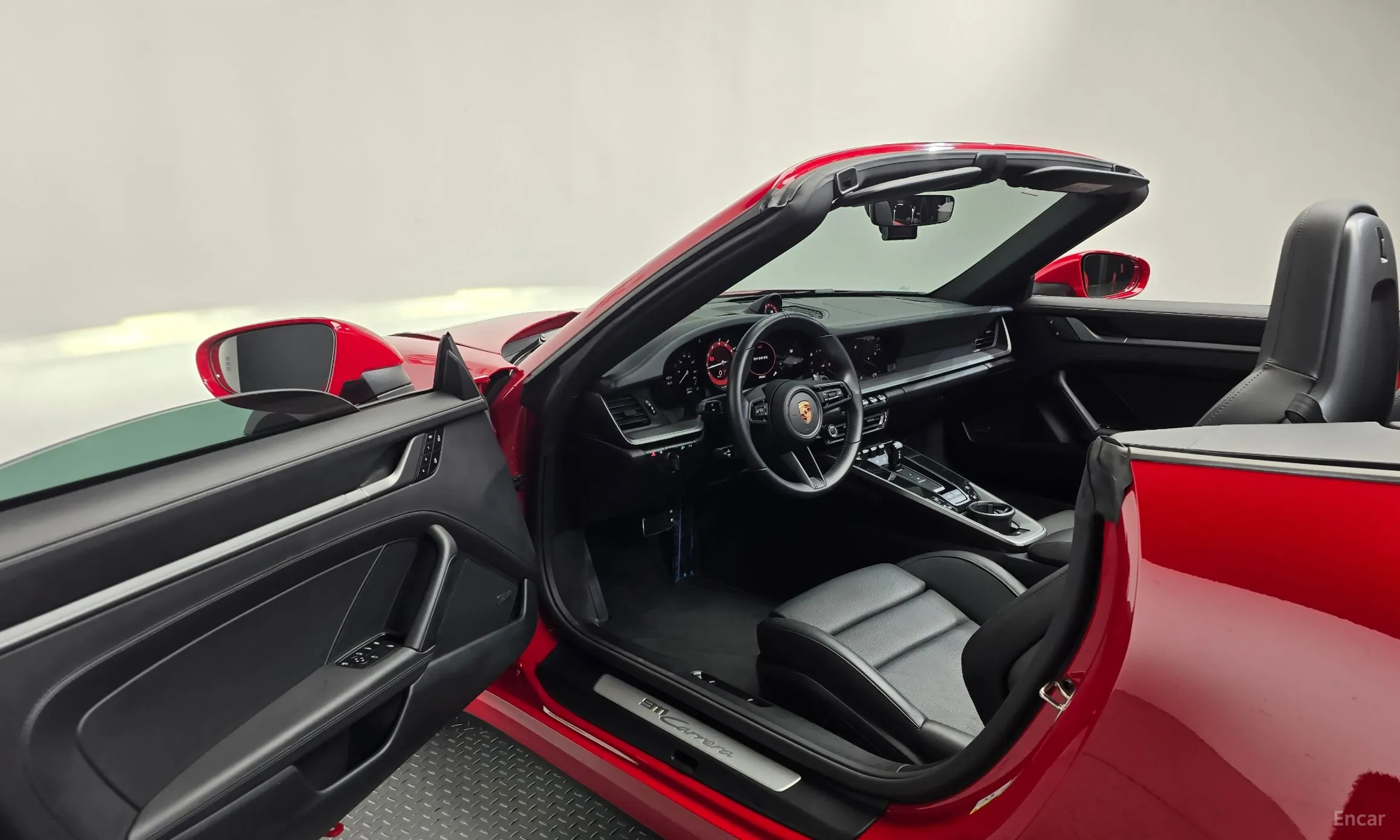 Porsche 911 (992) превью 10