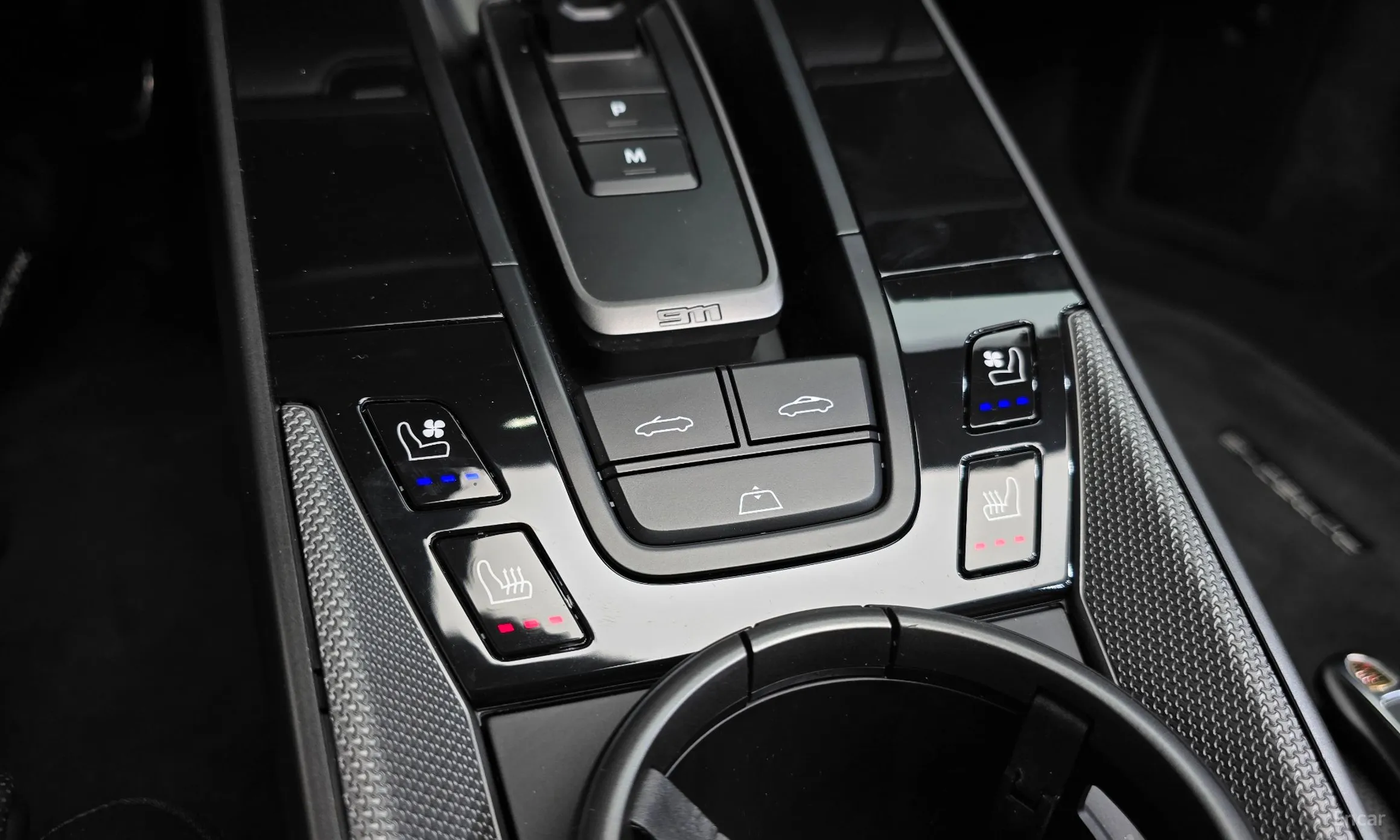 Porsche 911 (992) превью 9