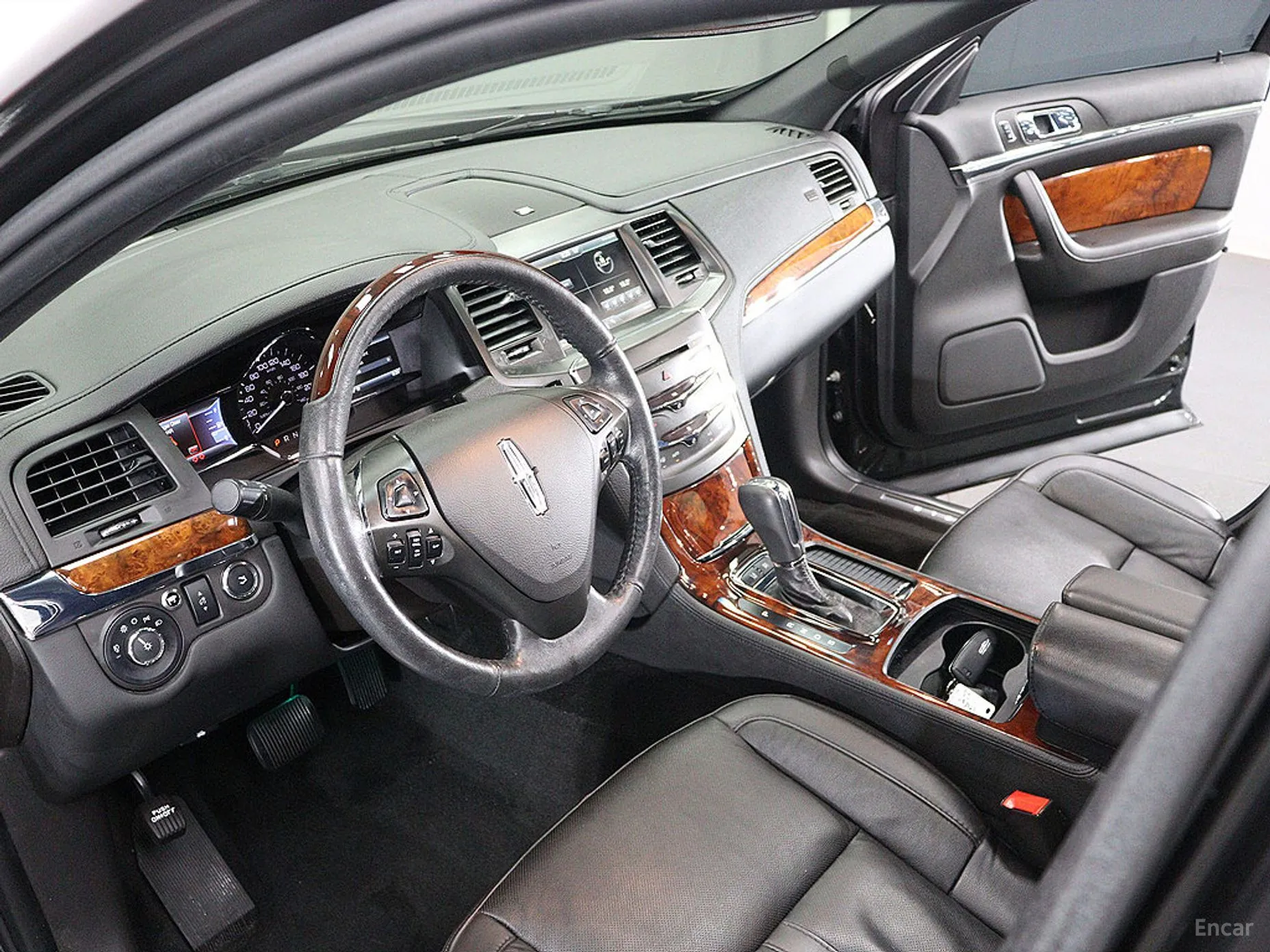 Lincoln New MKS превью 16