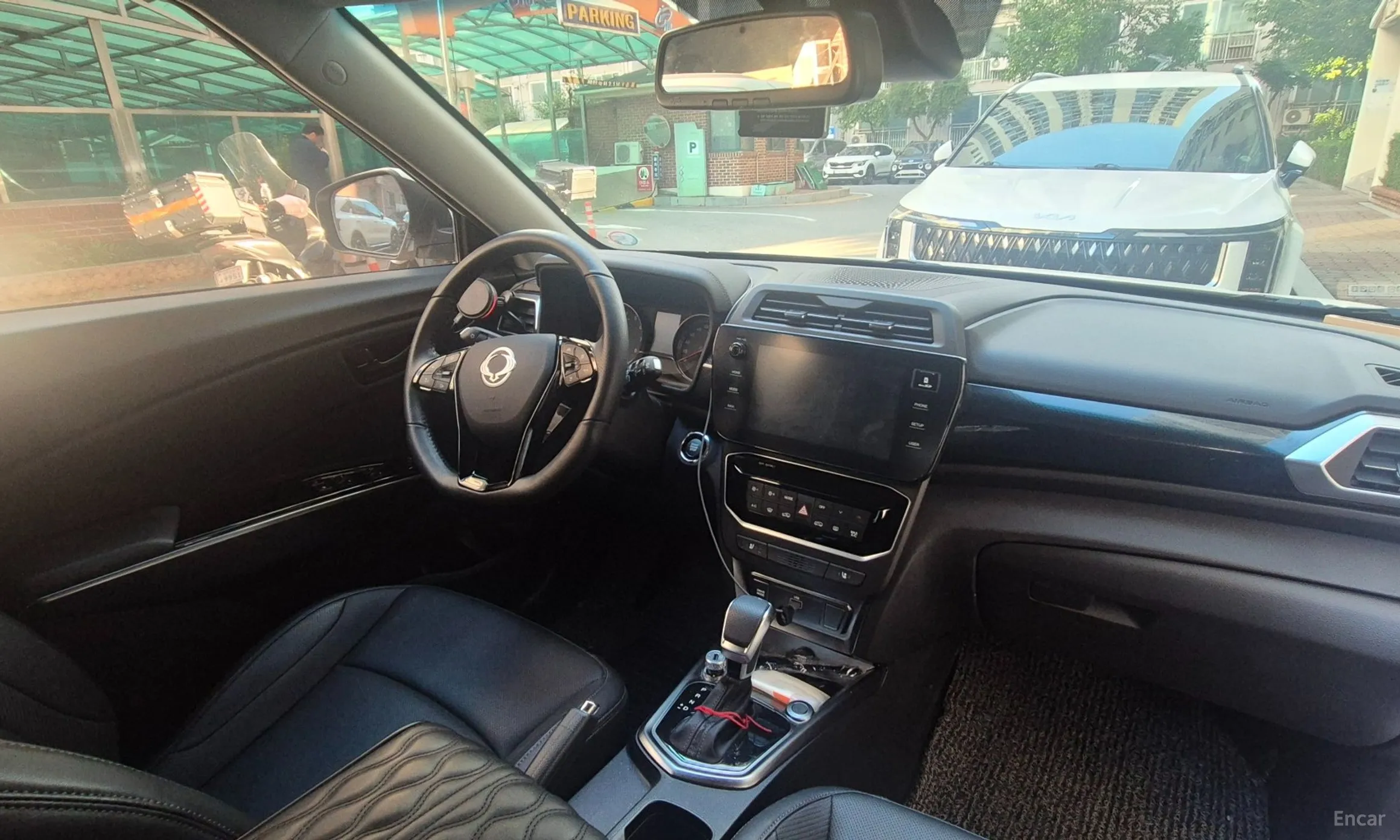 KG Mobility (SsangYong) Tivoli превью 5