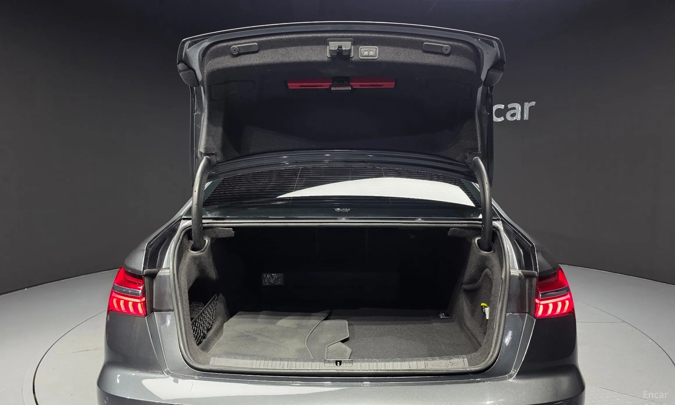 Audi A6 (C8) превью 19