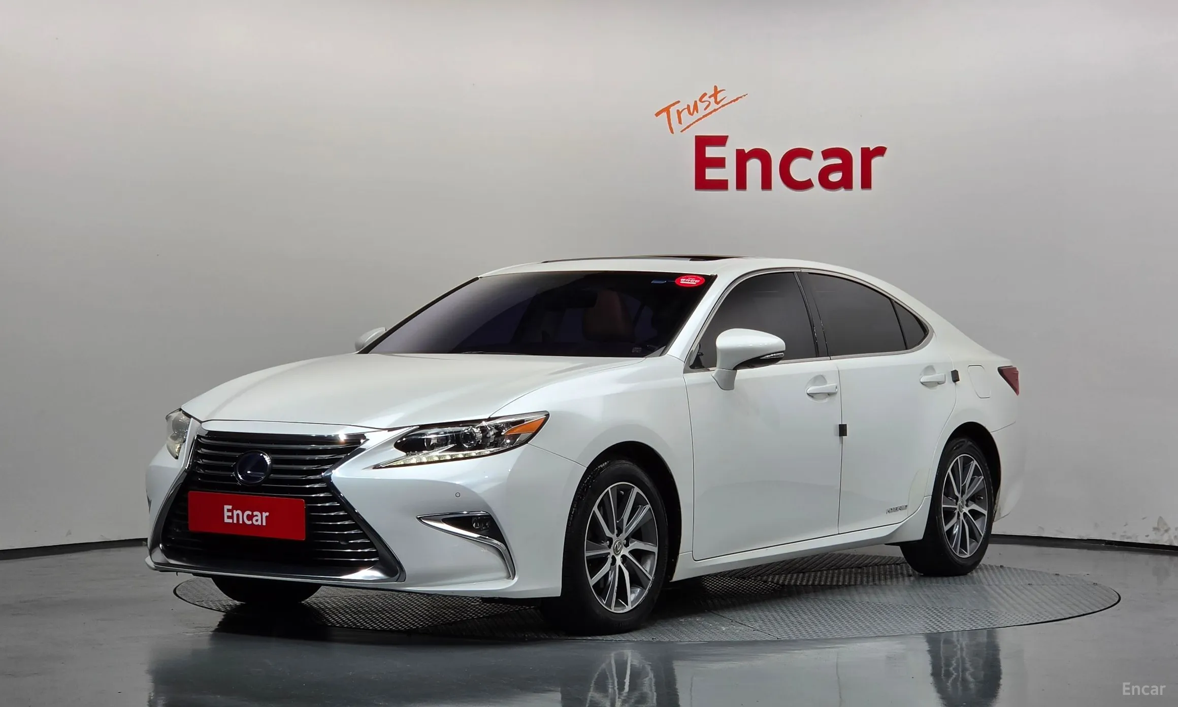 Lexus New ES300h