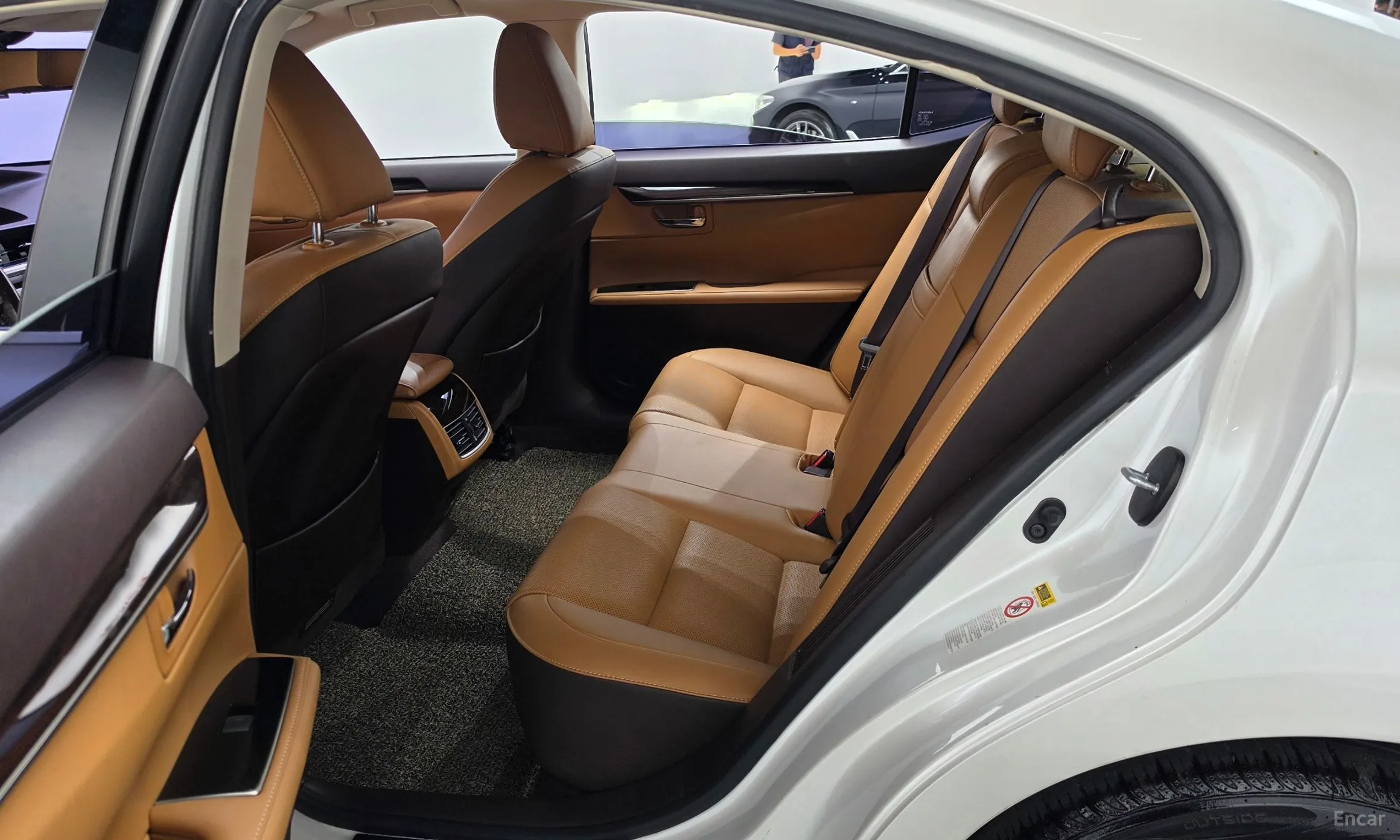 Lexus New ES300h превью 12