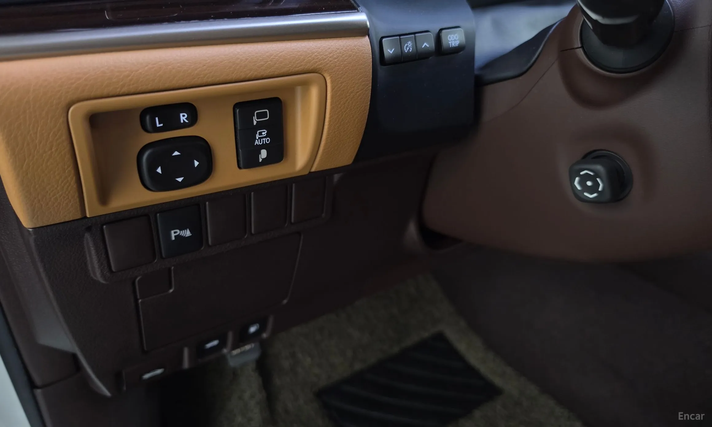Lexus New ES300h превью 20