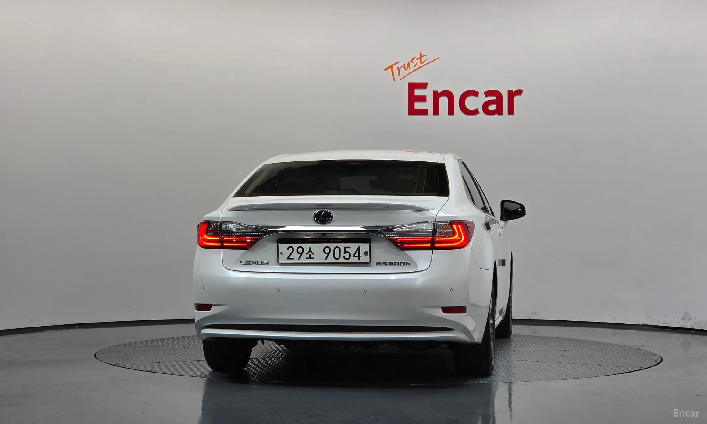 Lexus New ES300h превью 4
