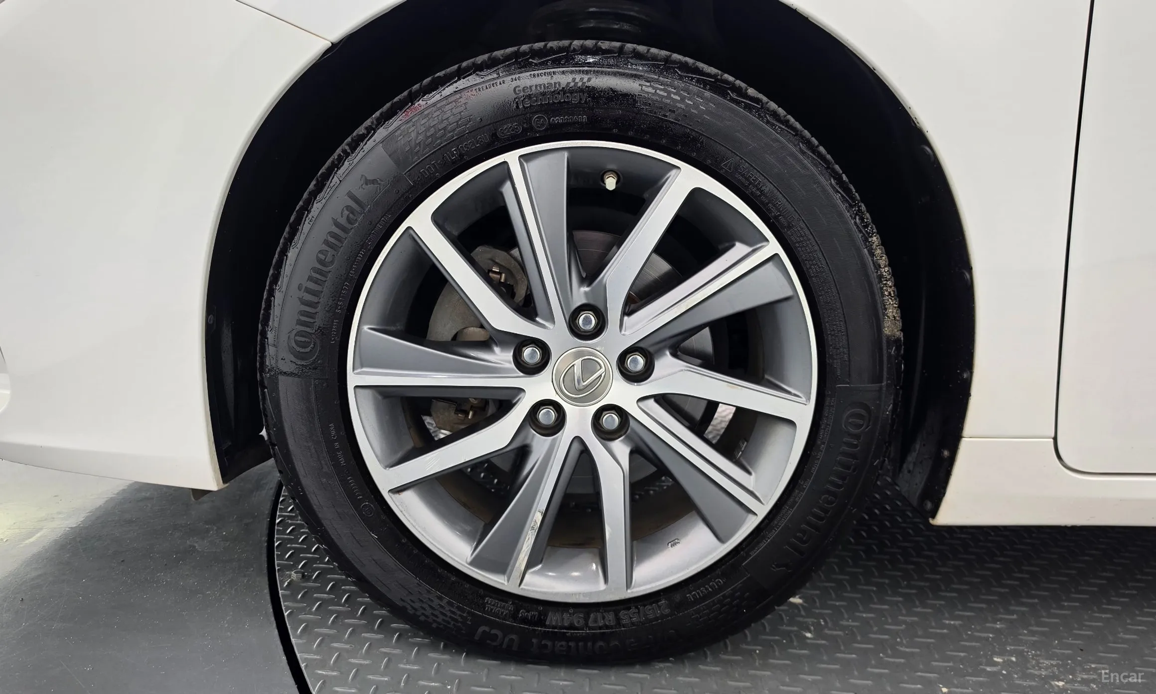 Lexus New ES300h превью 5