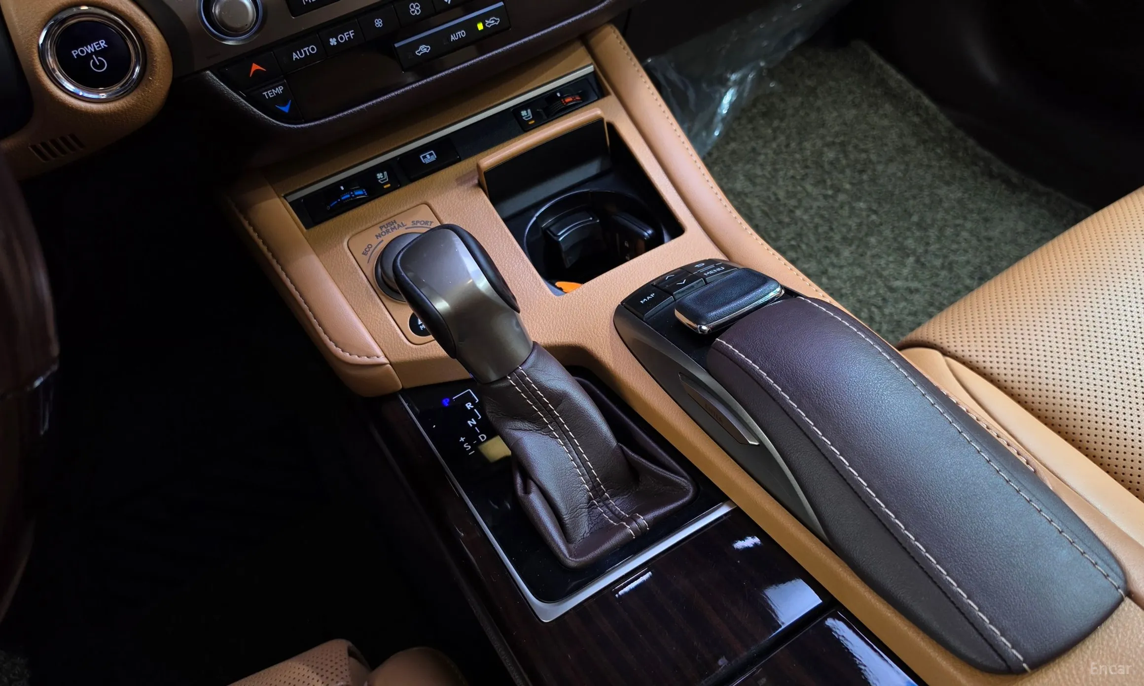 Lexus New ES300h превью 9