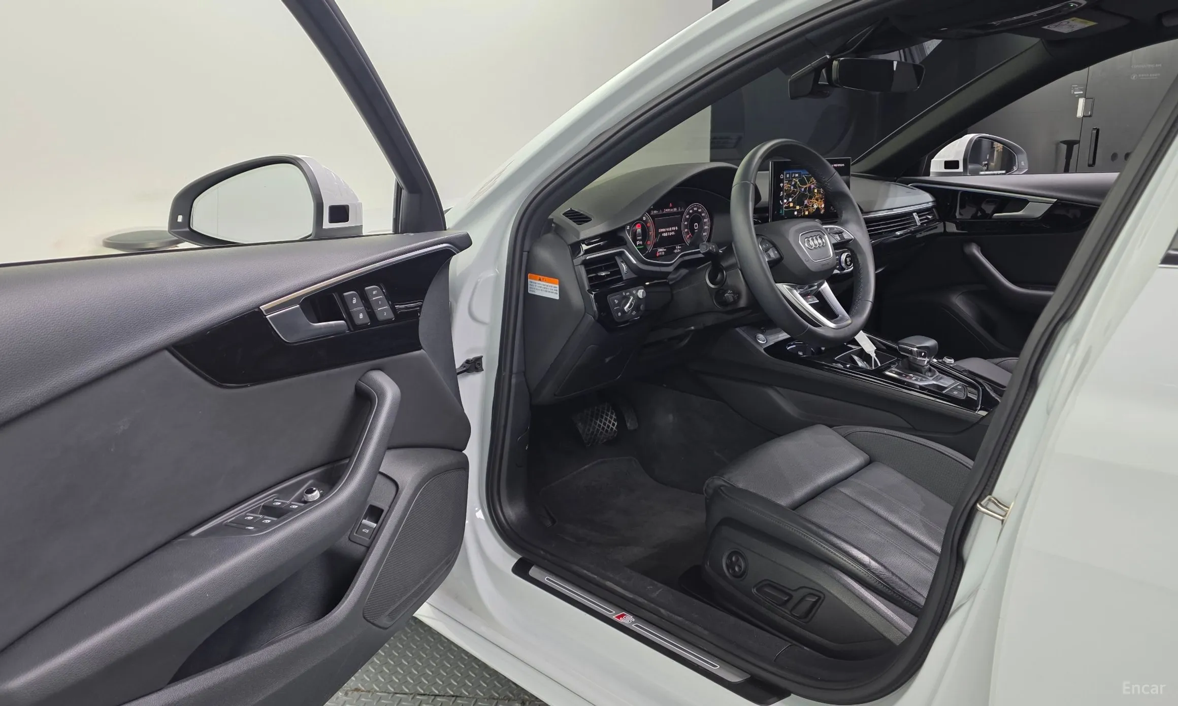 Audi A4 (B9) превью 10