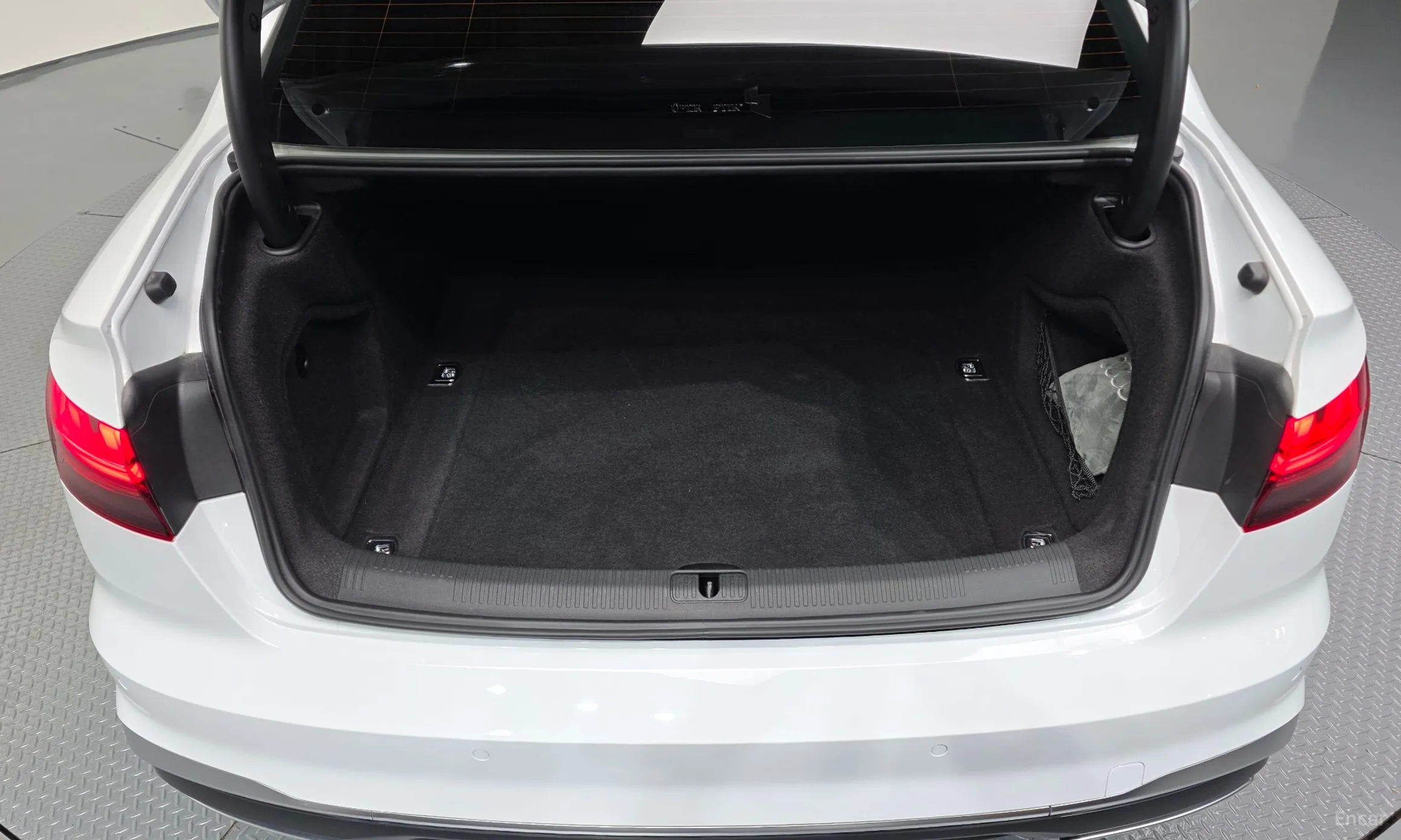 Audi A4 (B9) превью 16