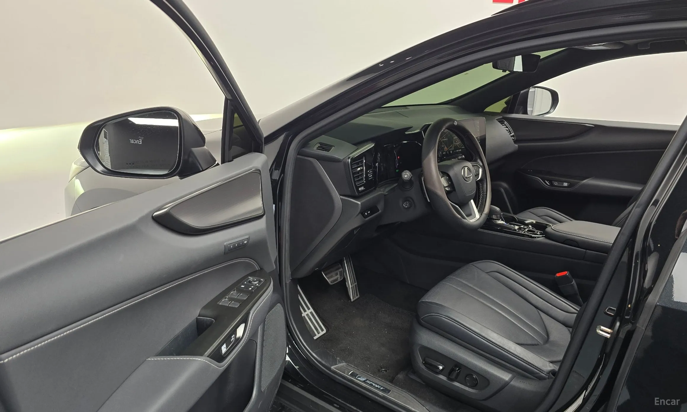 Lexus NX450h + 2nd Gen превью 10