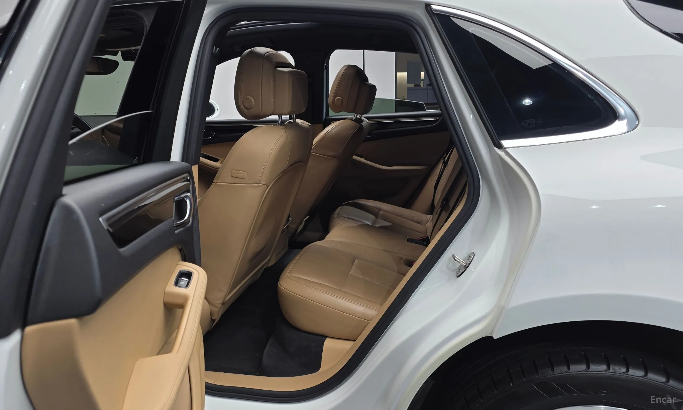 Porsche Macan превью 11