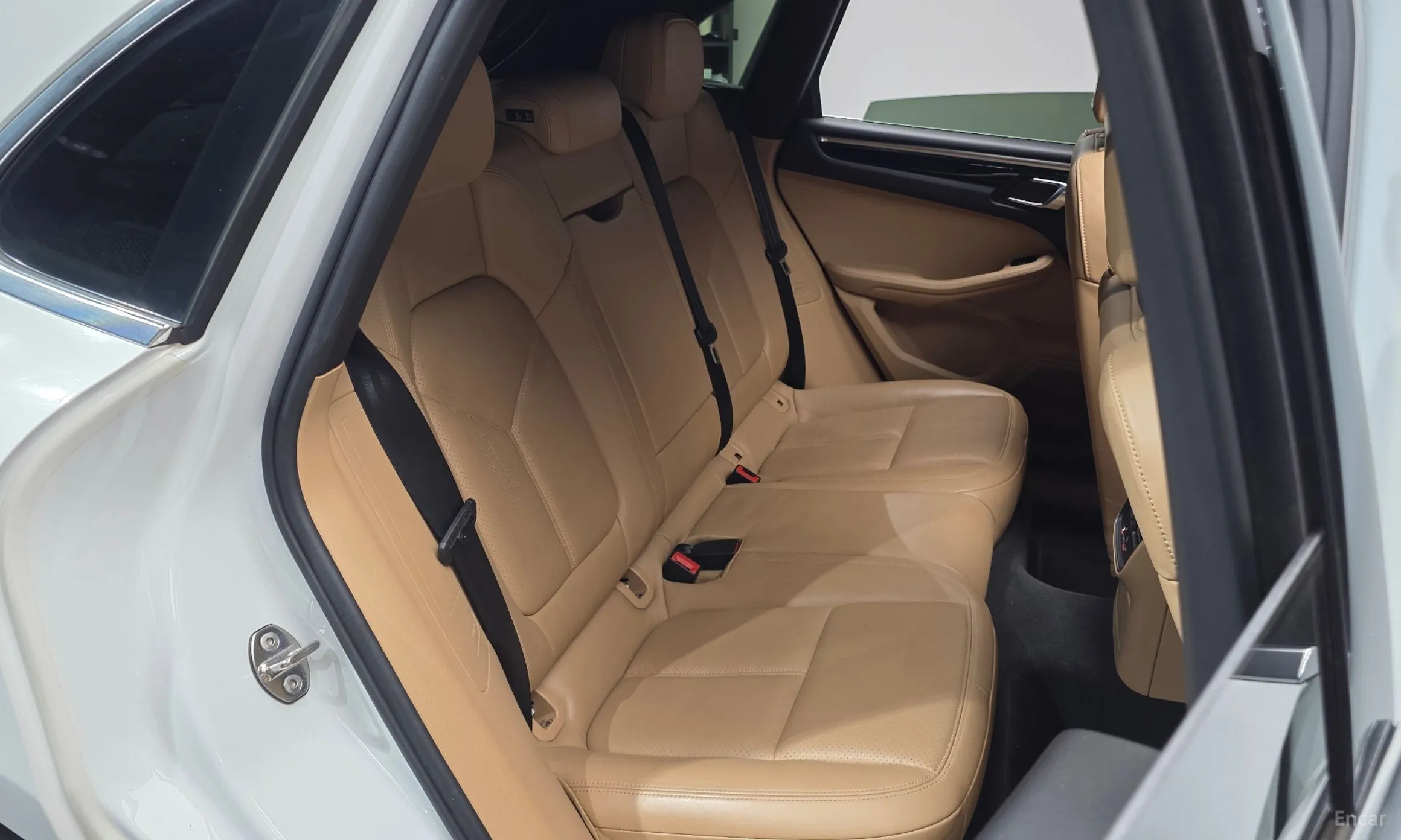 Porsche Macan превью 12