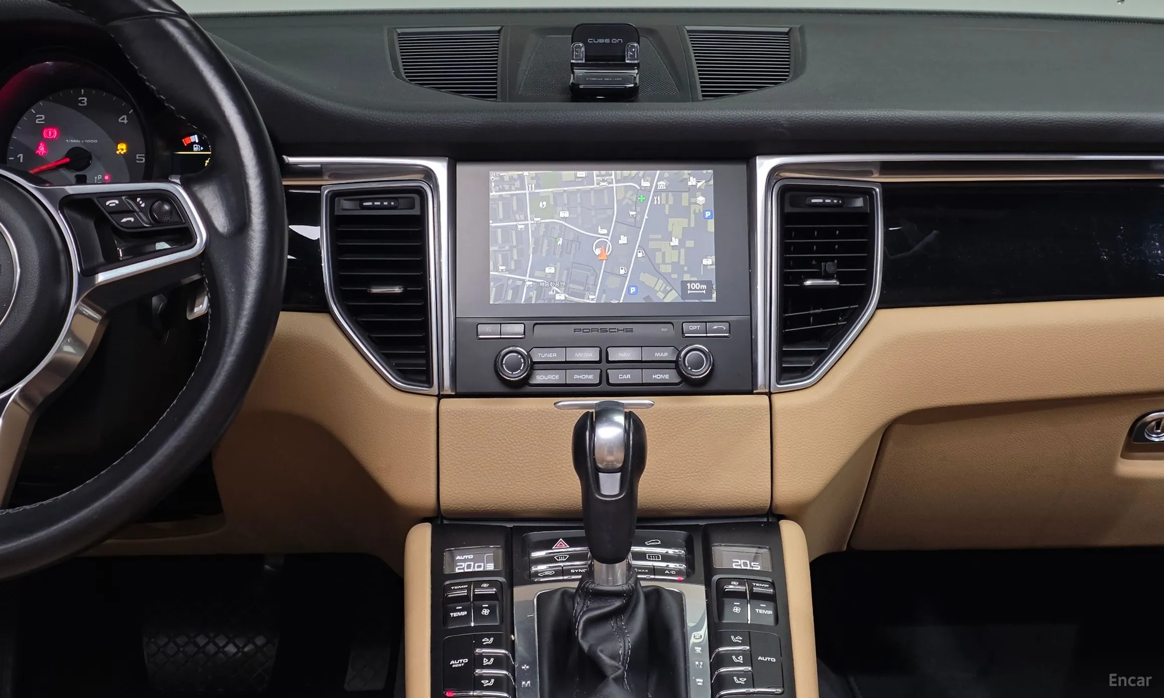 Porsche Macan превью 14