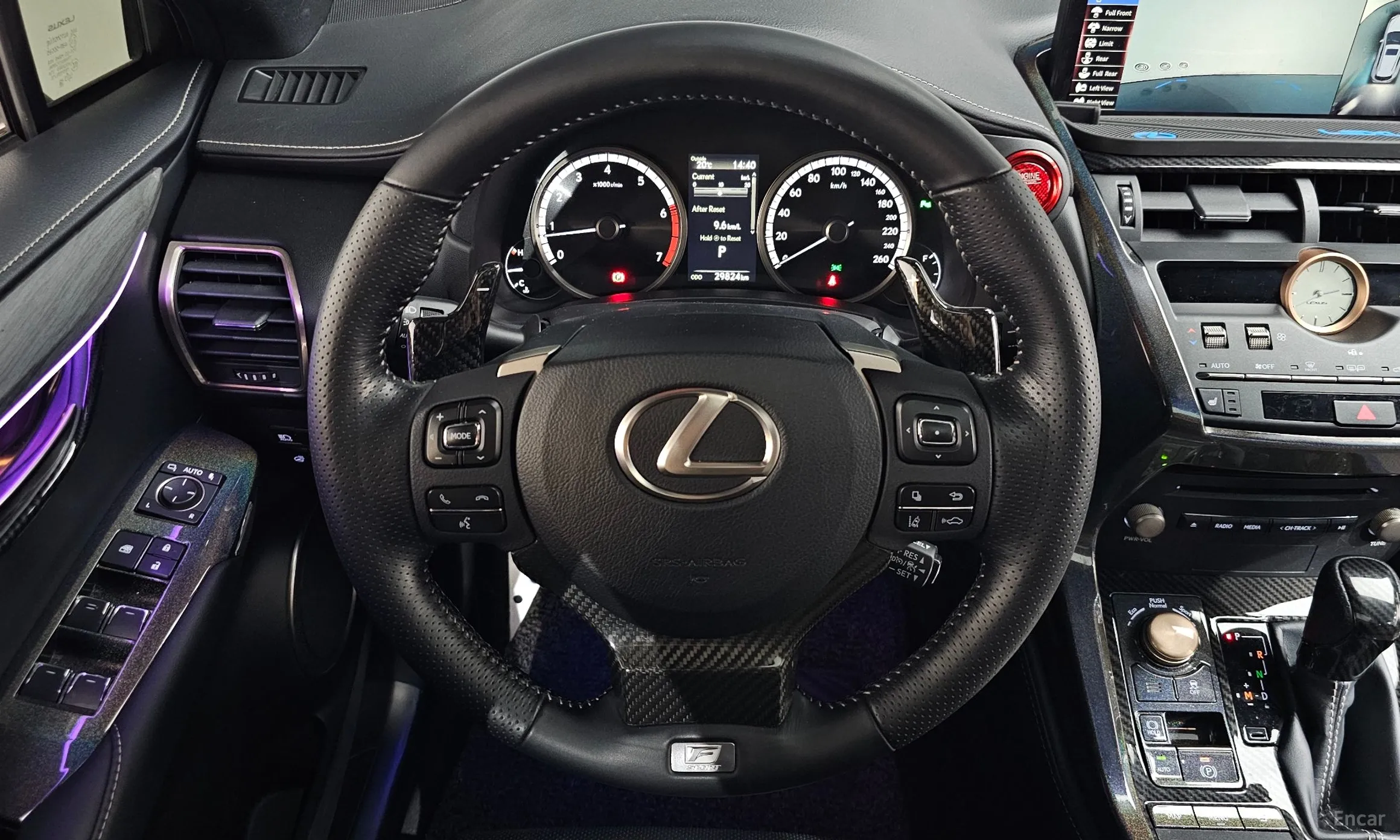Lexus NX300 превью 13