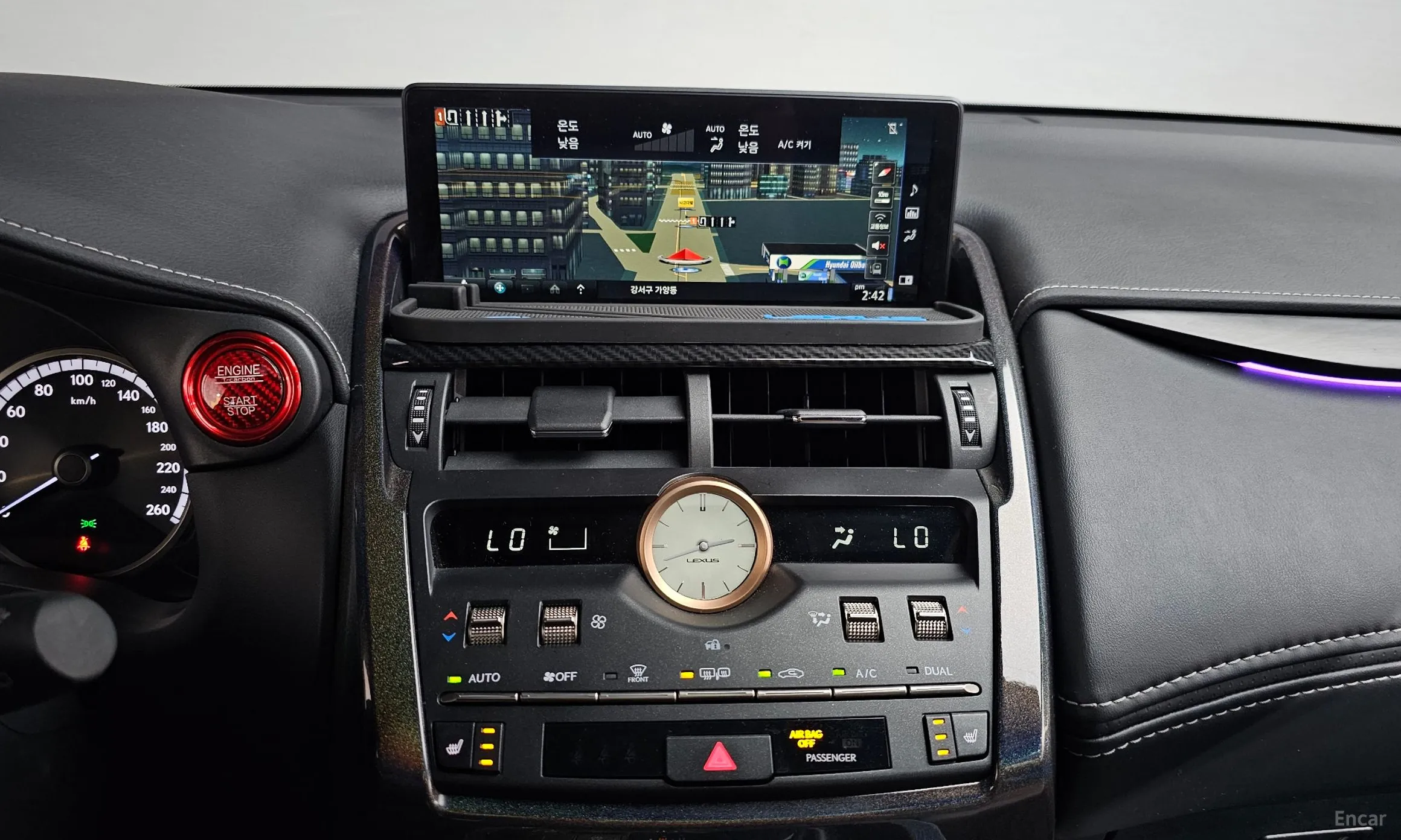 Lexus NX300 превью 14