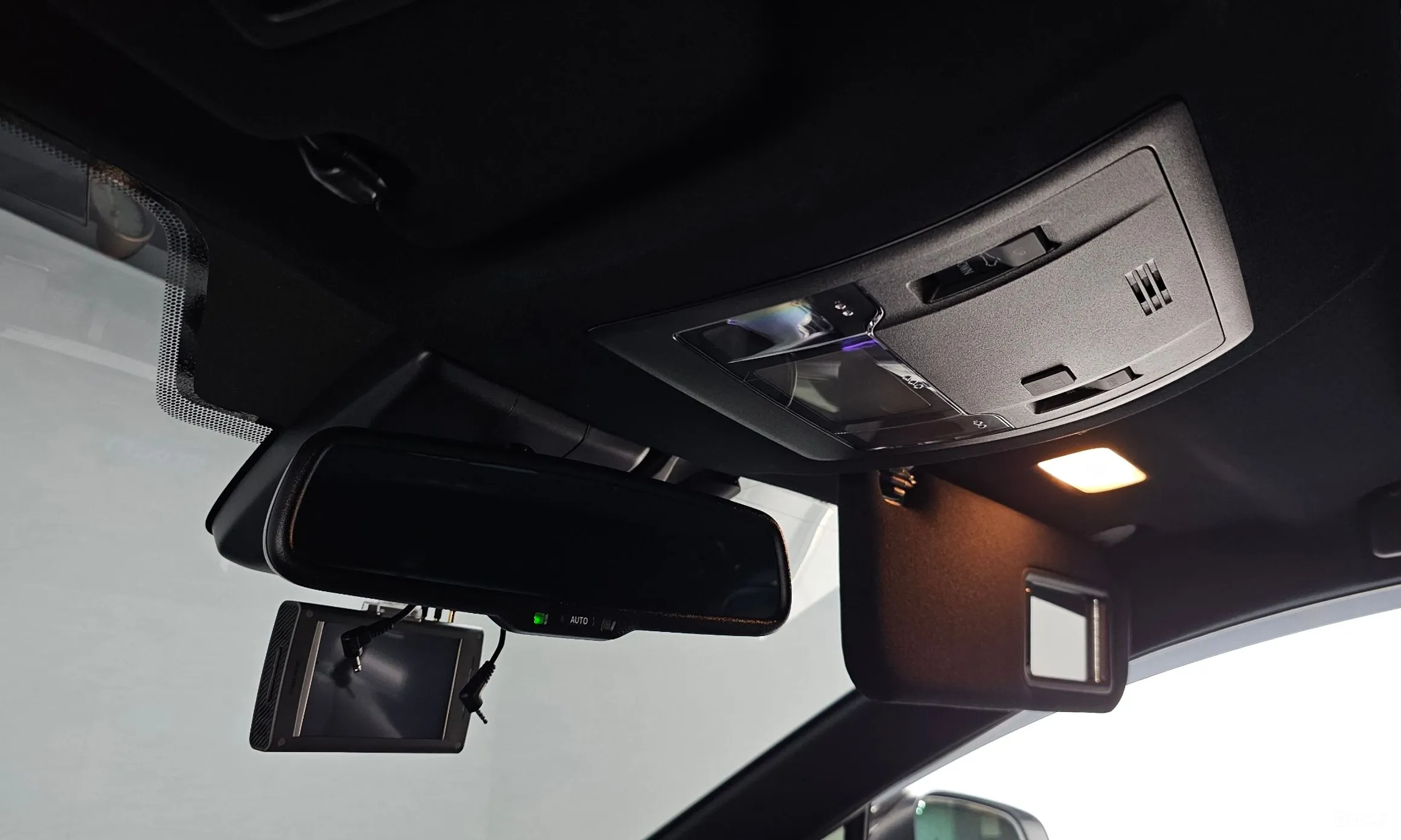 Lexus NX300 превью 17