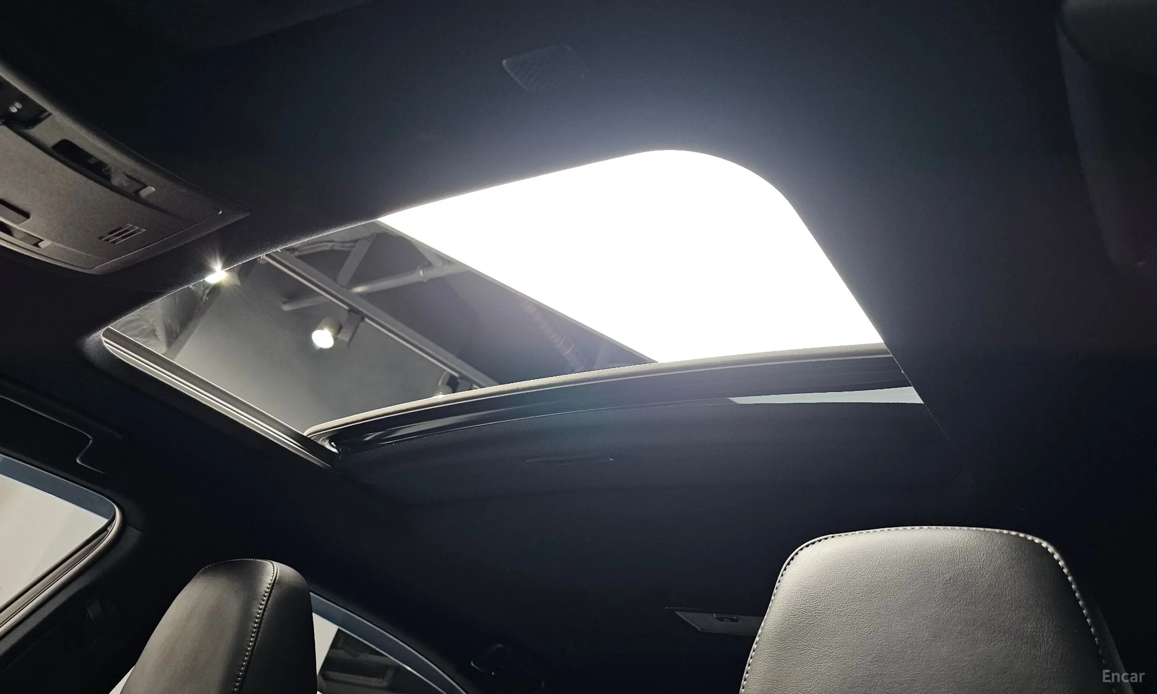 Lexus NX300 превью 18