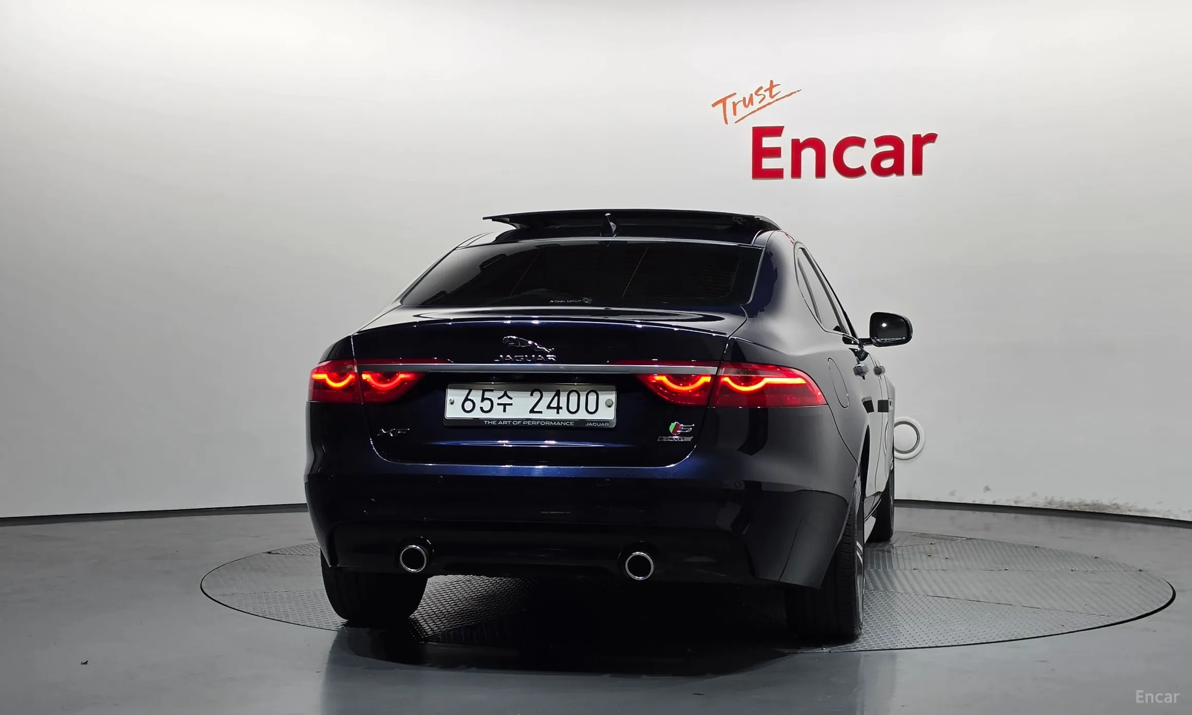 Jaguar XF (x260) превью 4