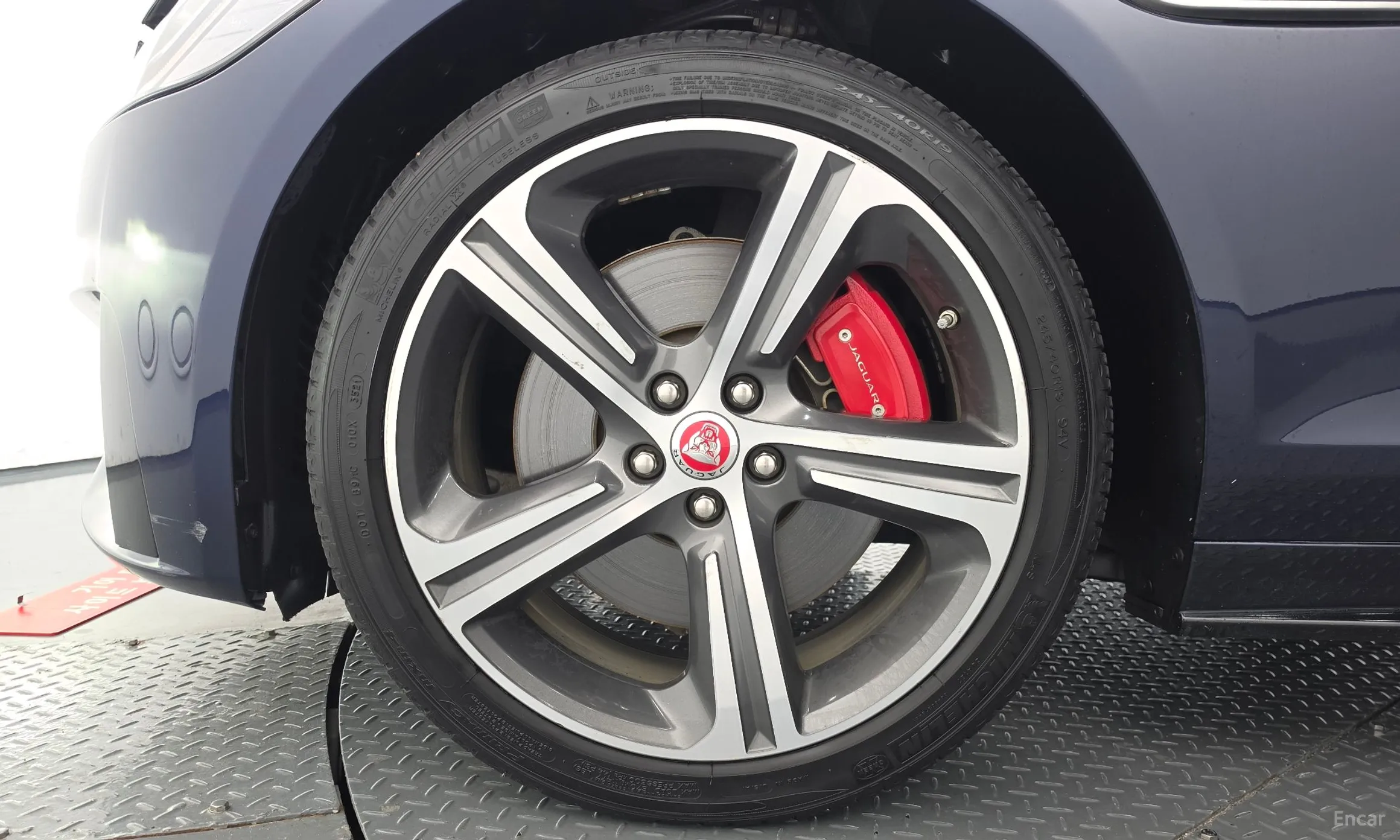 Jaguar XF (x260) превью 5