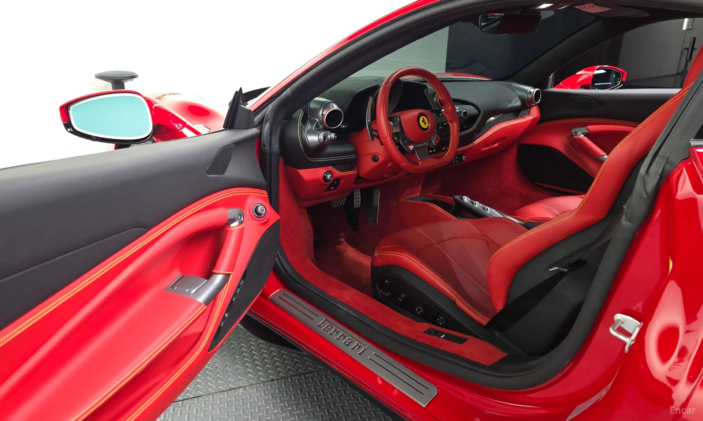 Ferrari F8 Tributo превью 10