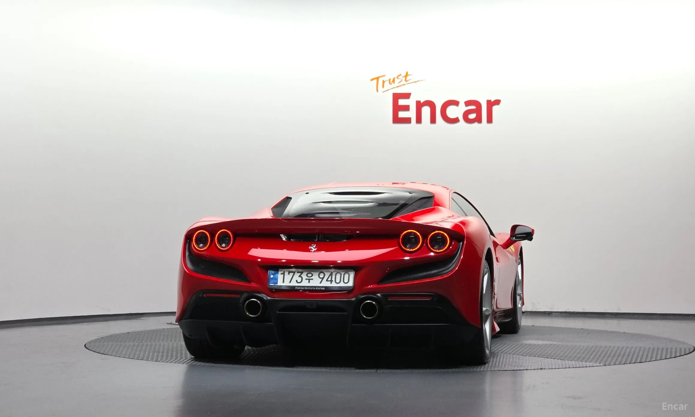 Ferrari F8 Tributo превью 4