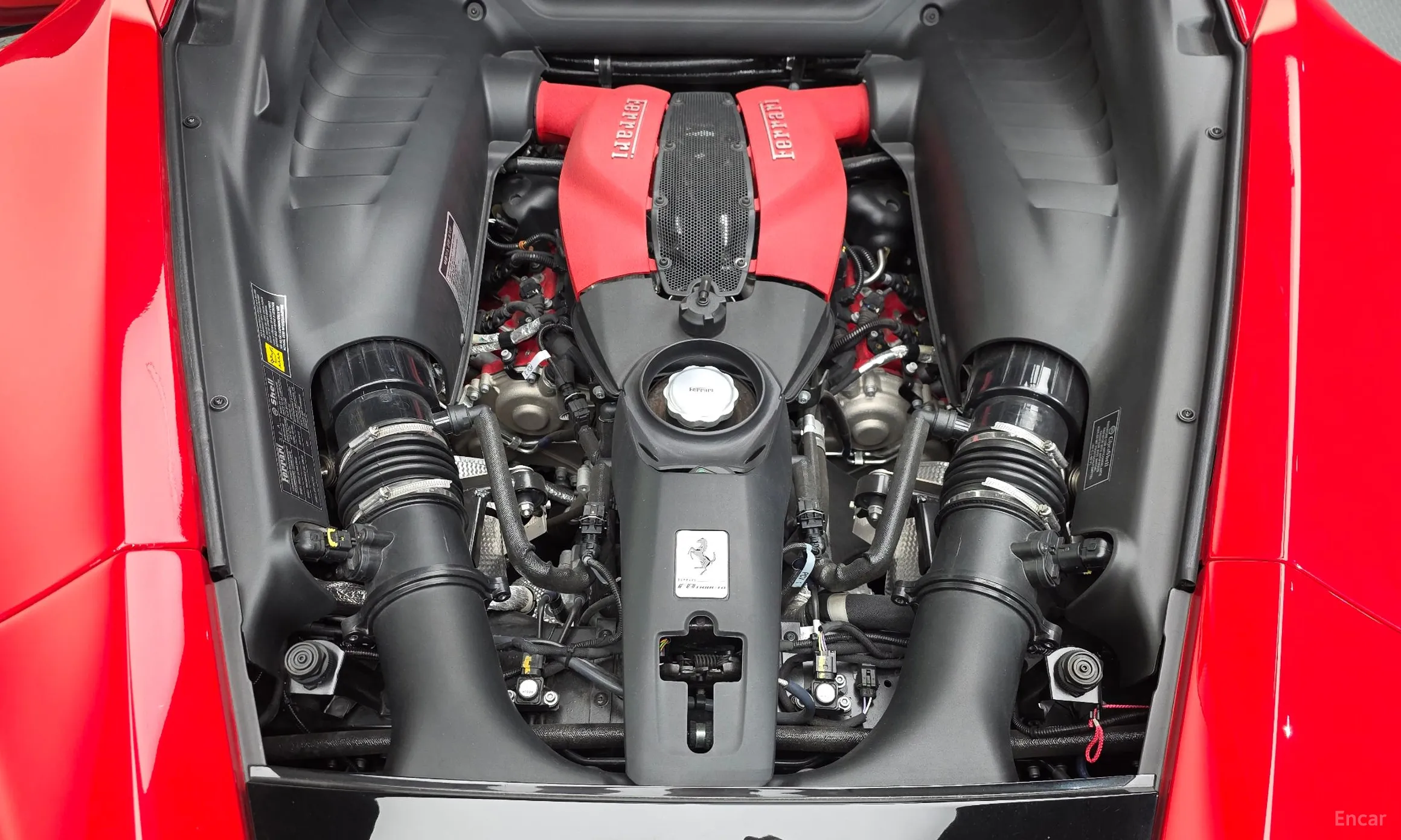 Ferrari F8 Tributo превью 6