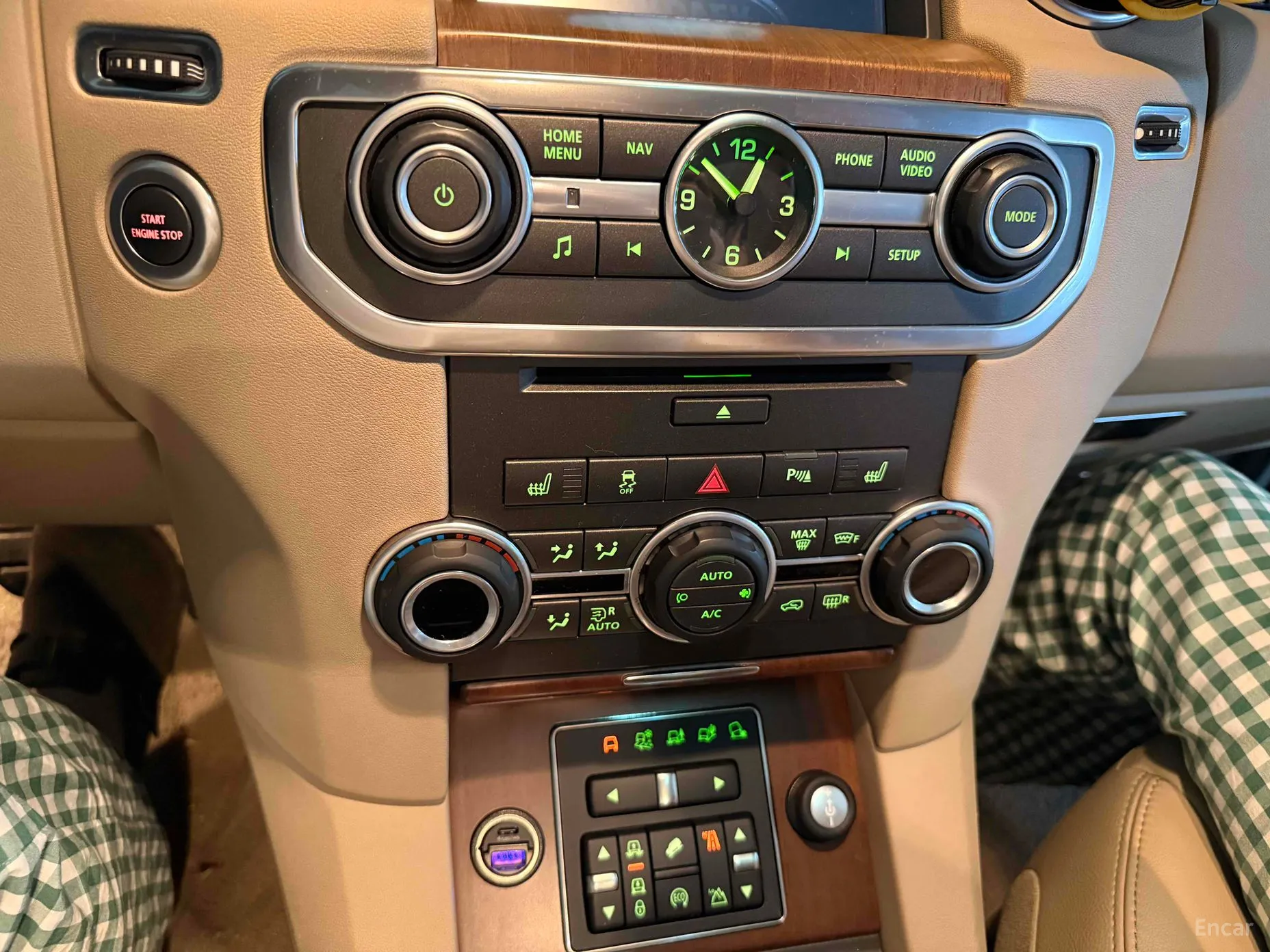 Land Rover Discovery 4 превью 11