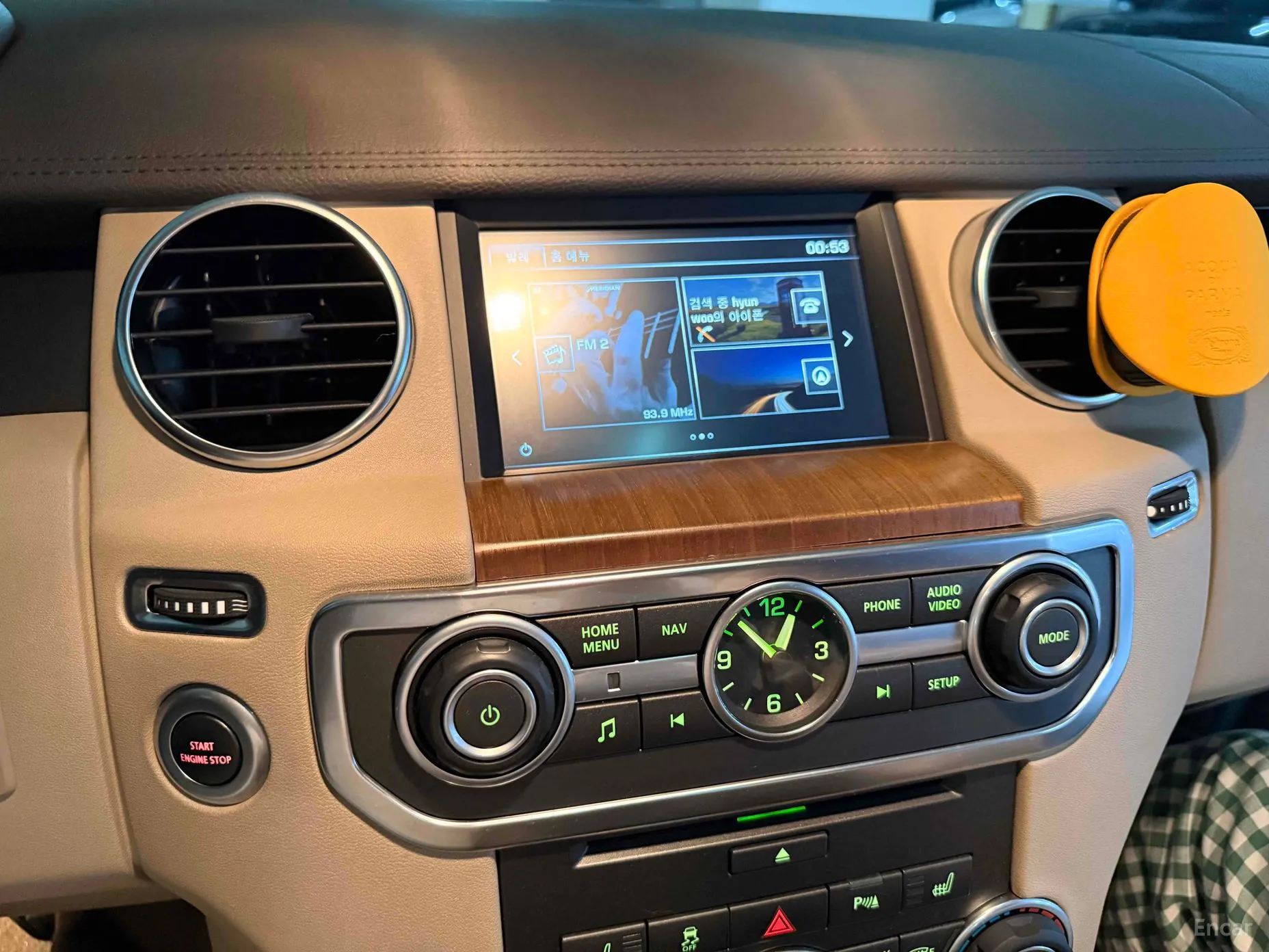Land Rover Discovery 4 превью 12