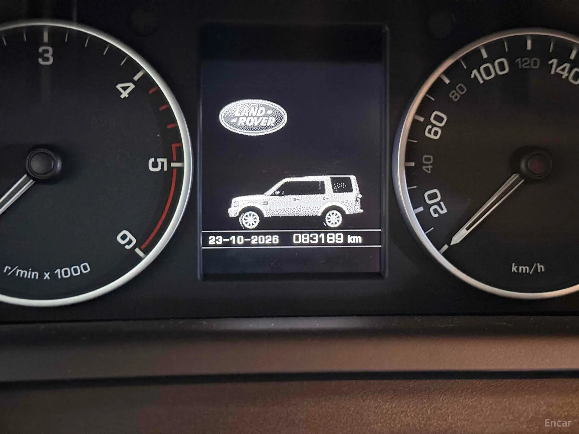 Land Rover Discovery 4 превью 9