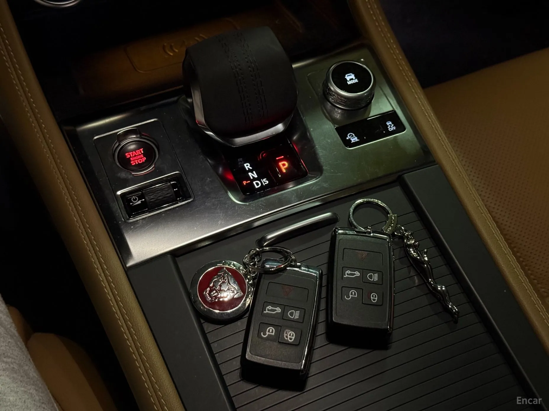 Jaguar F-PACE превью 11