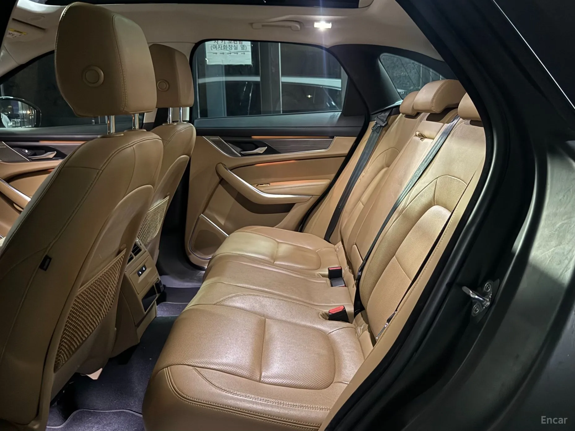 Jaguar F-PACE превью 8