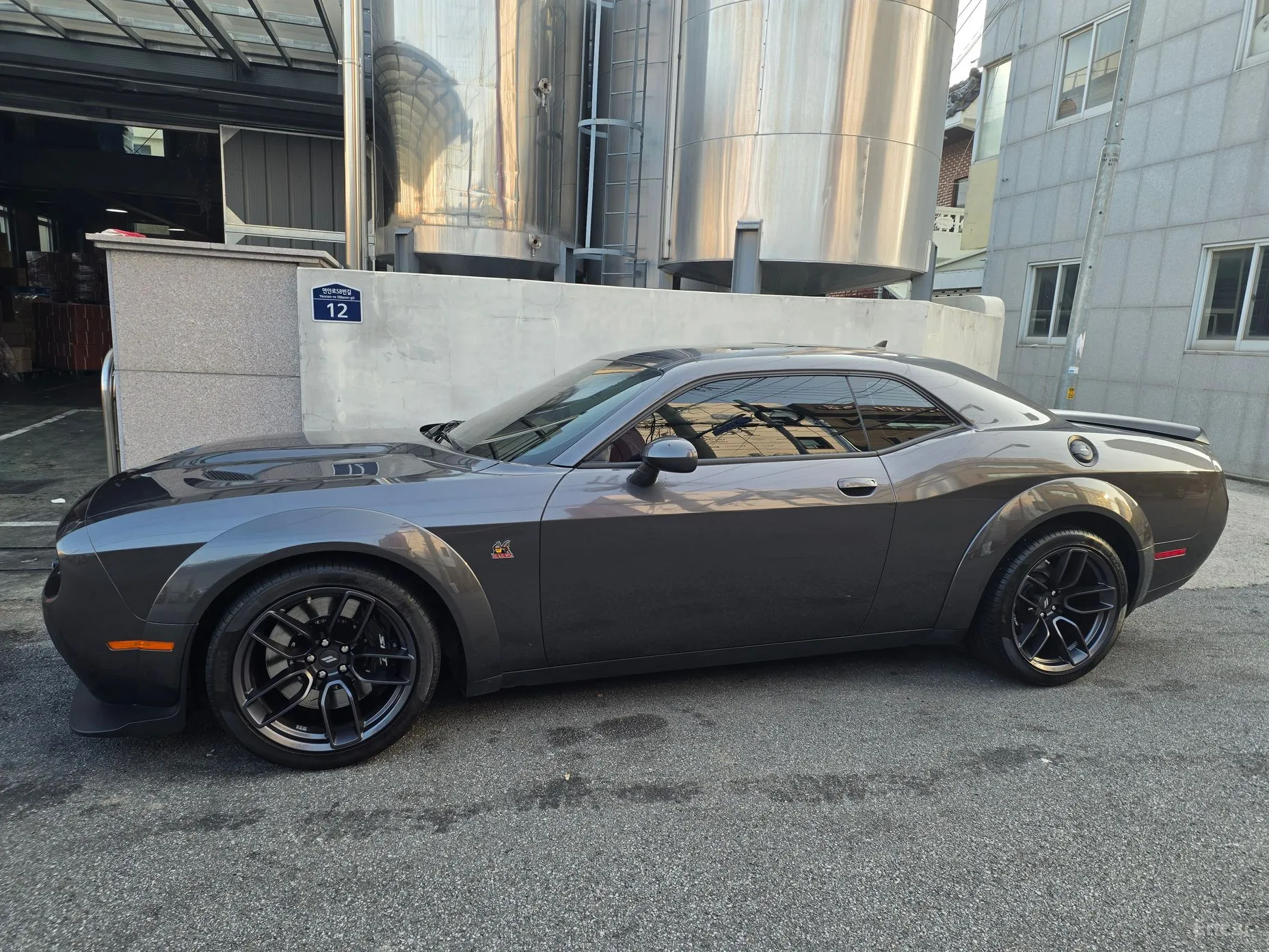 Dodge Challenger превью 7