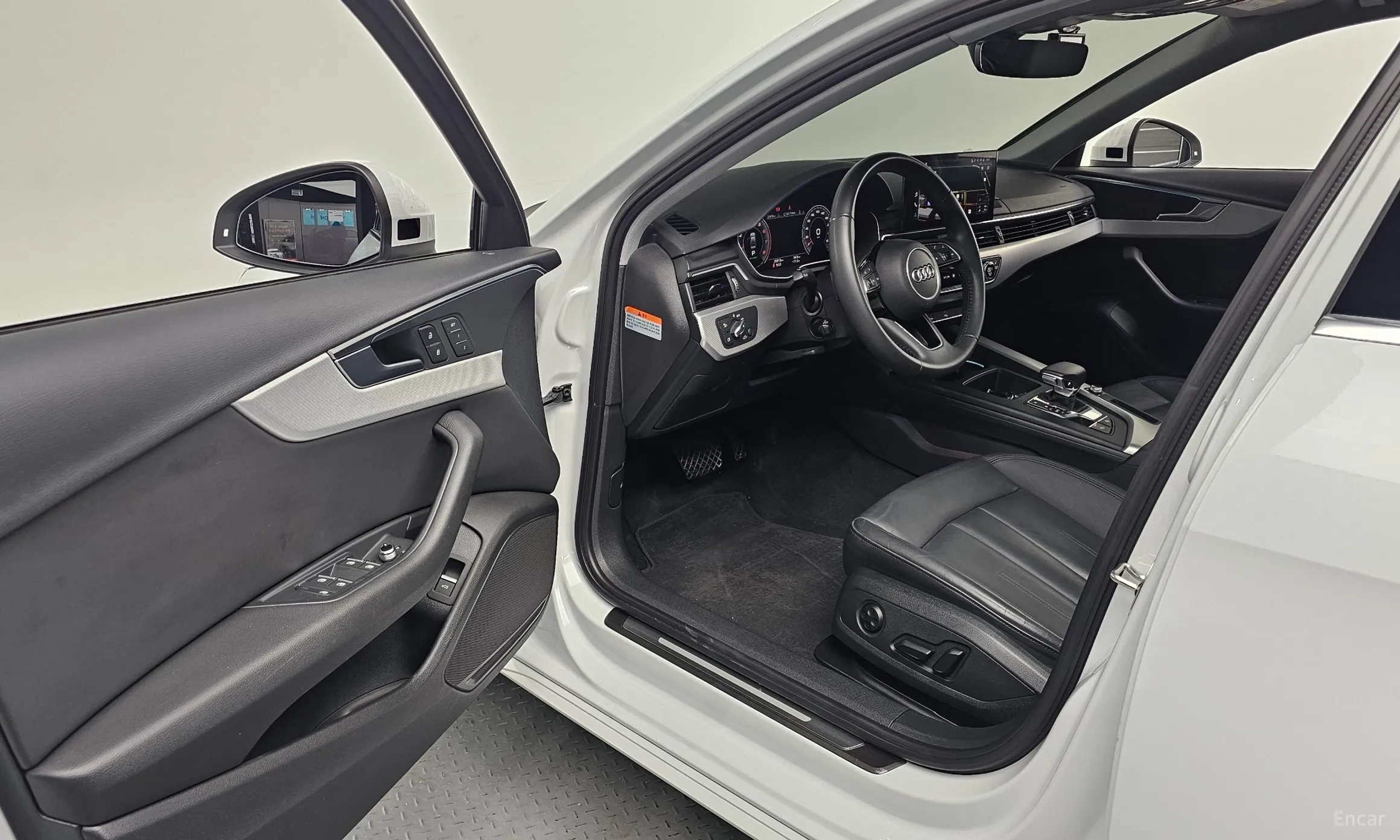 Audi A4 (B9) превью 10