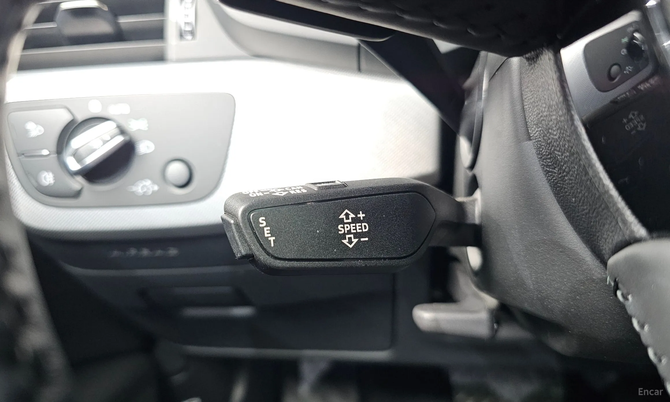 Audi A4 (B9) превью 20