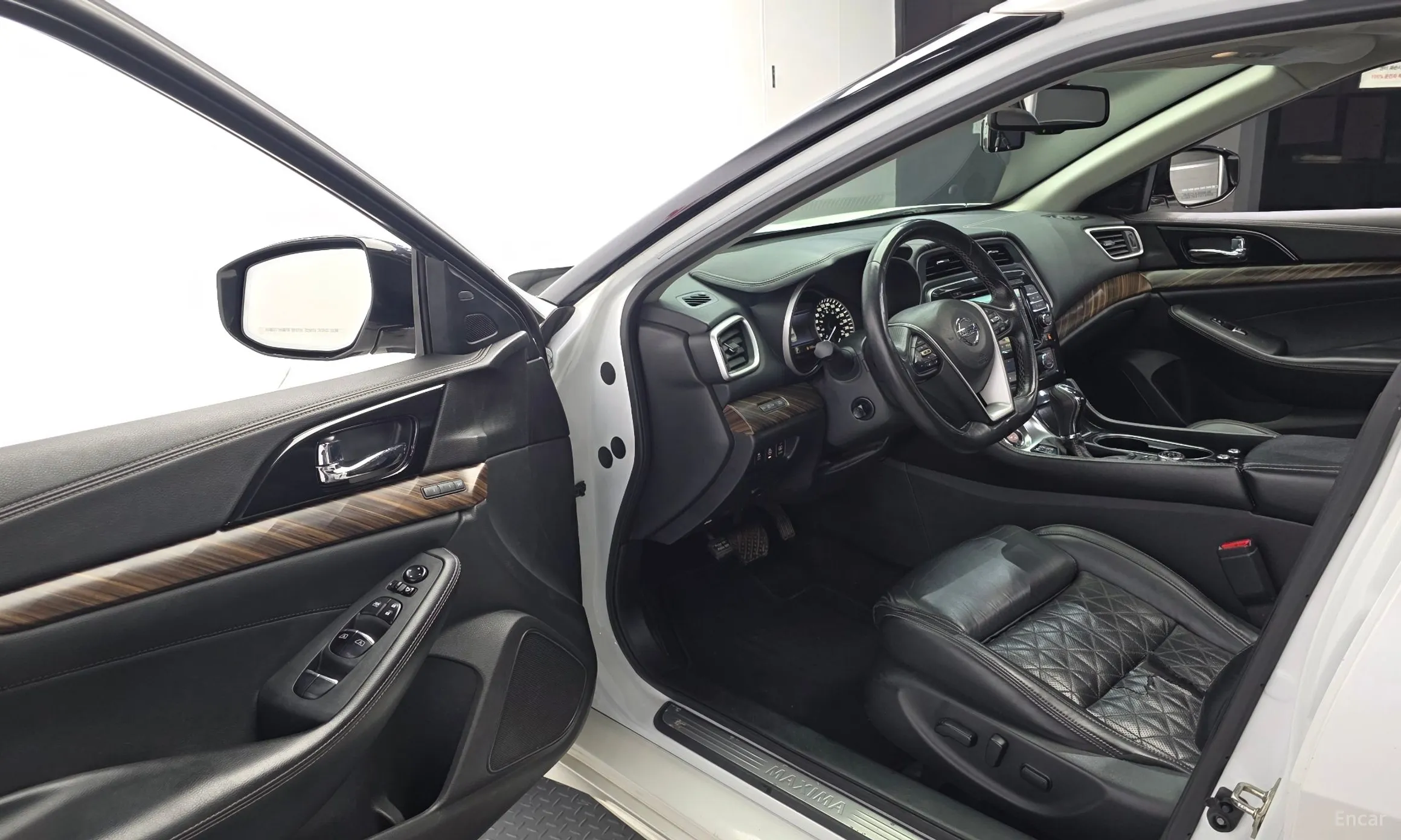 Nissan Maxima (A36) превью 10
