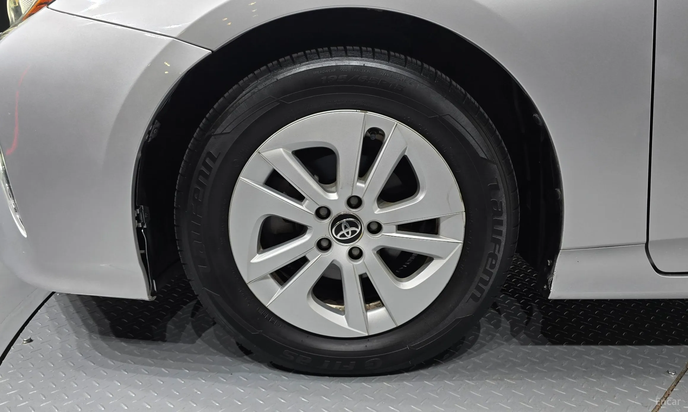 Toyota Prius 4th Generation превью 5