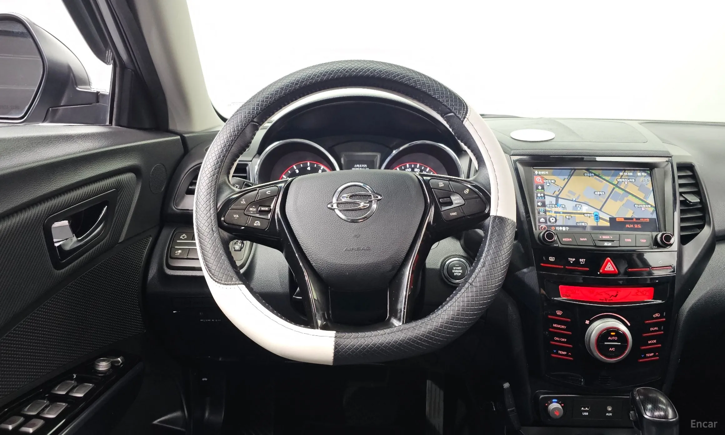 KG Mobility (SsangYong) Tivoli Air превью 13