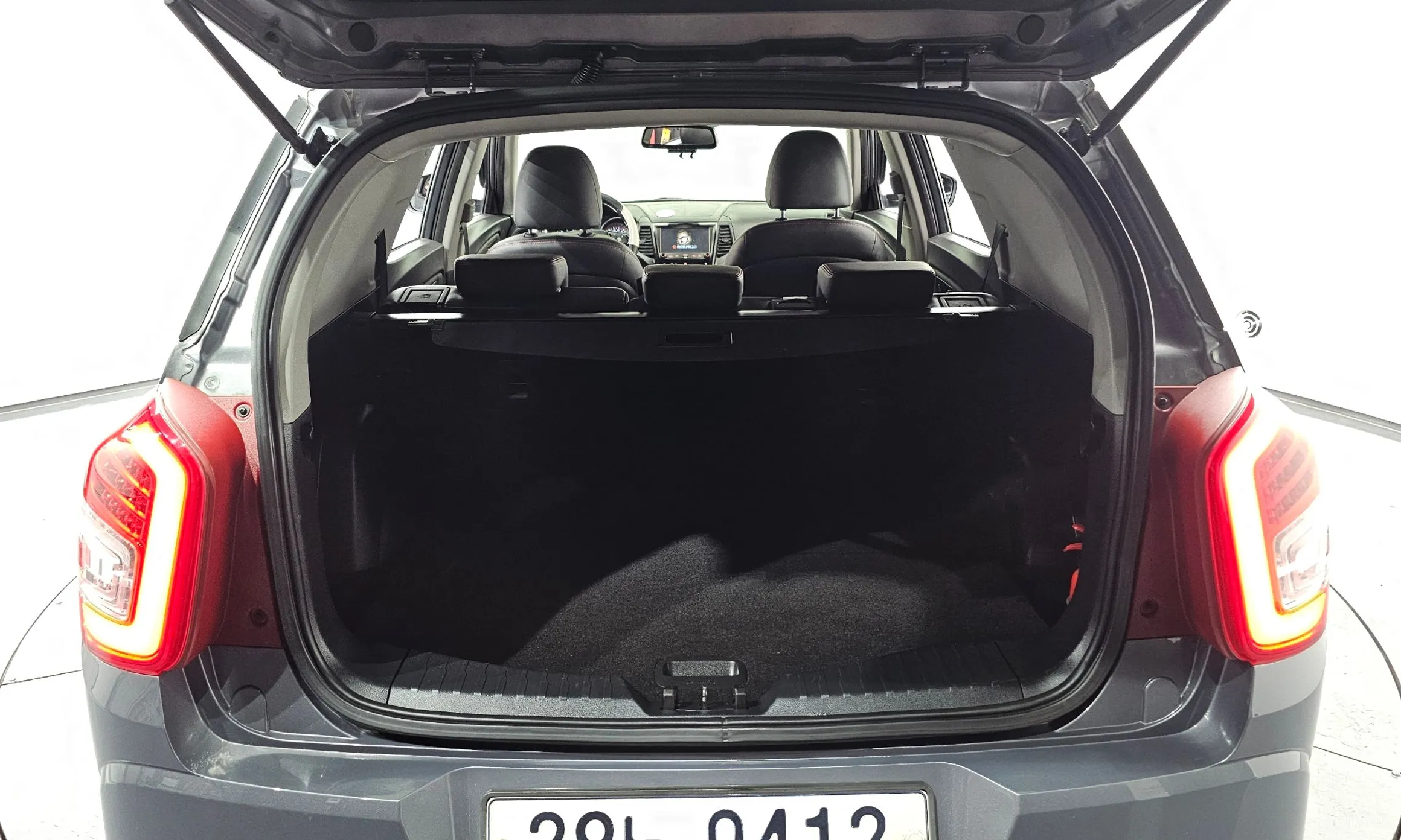 KG Mobility (SsangYong) Tivoli Air превью 20