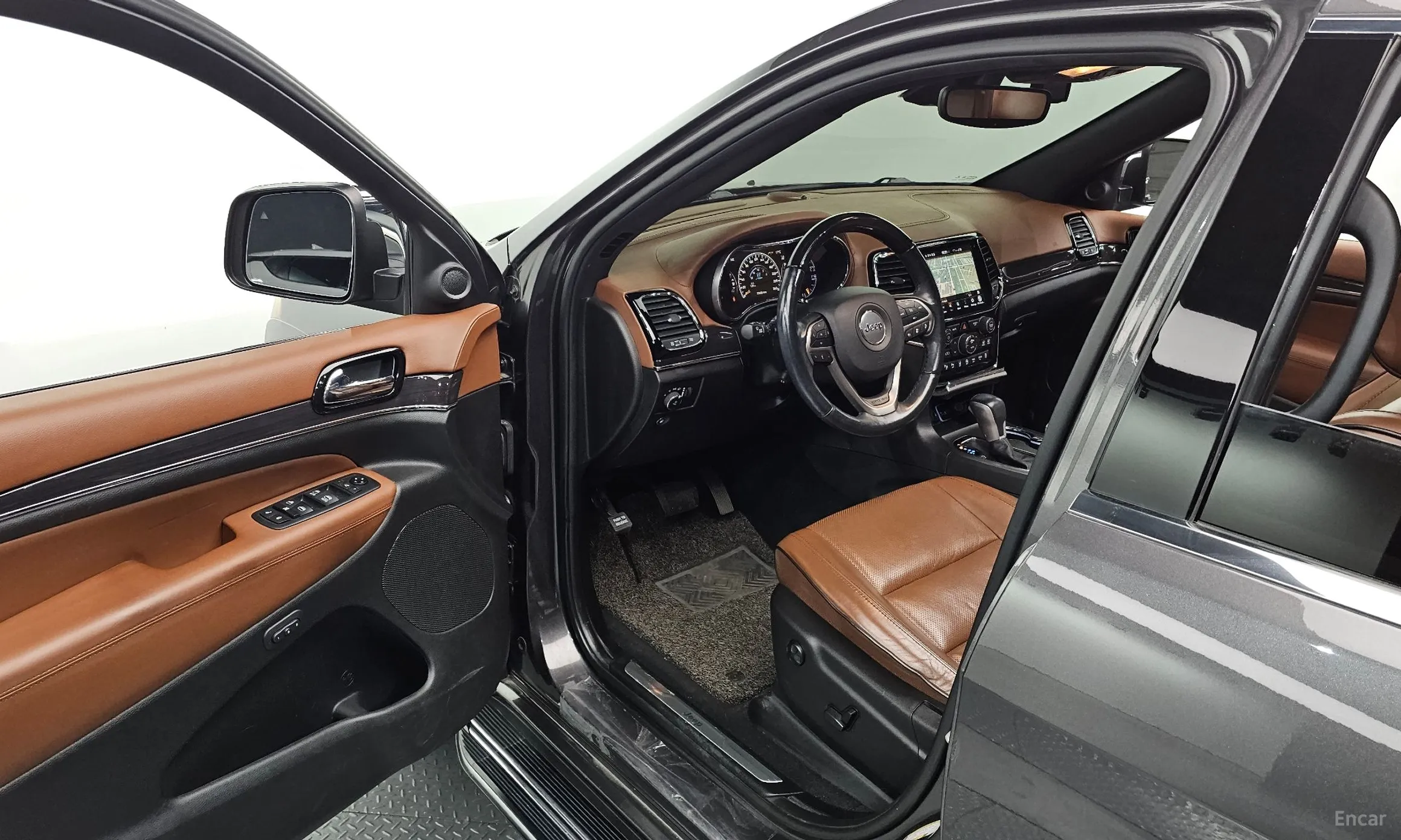 Jeep Grand Cherokee превью 11