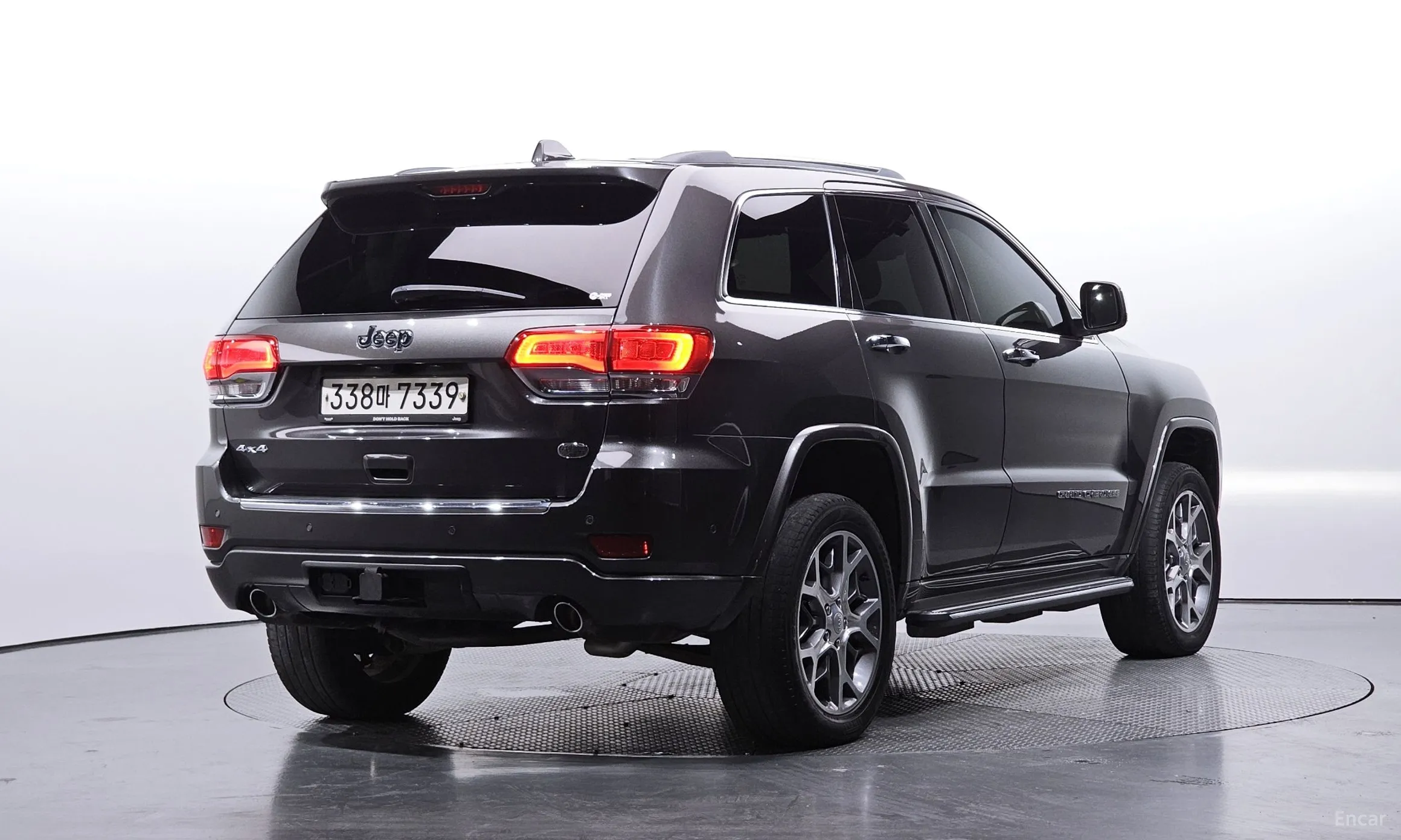 Jeep Grand Cherokee превью 2